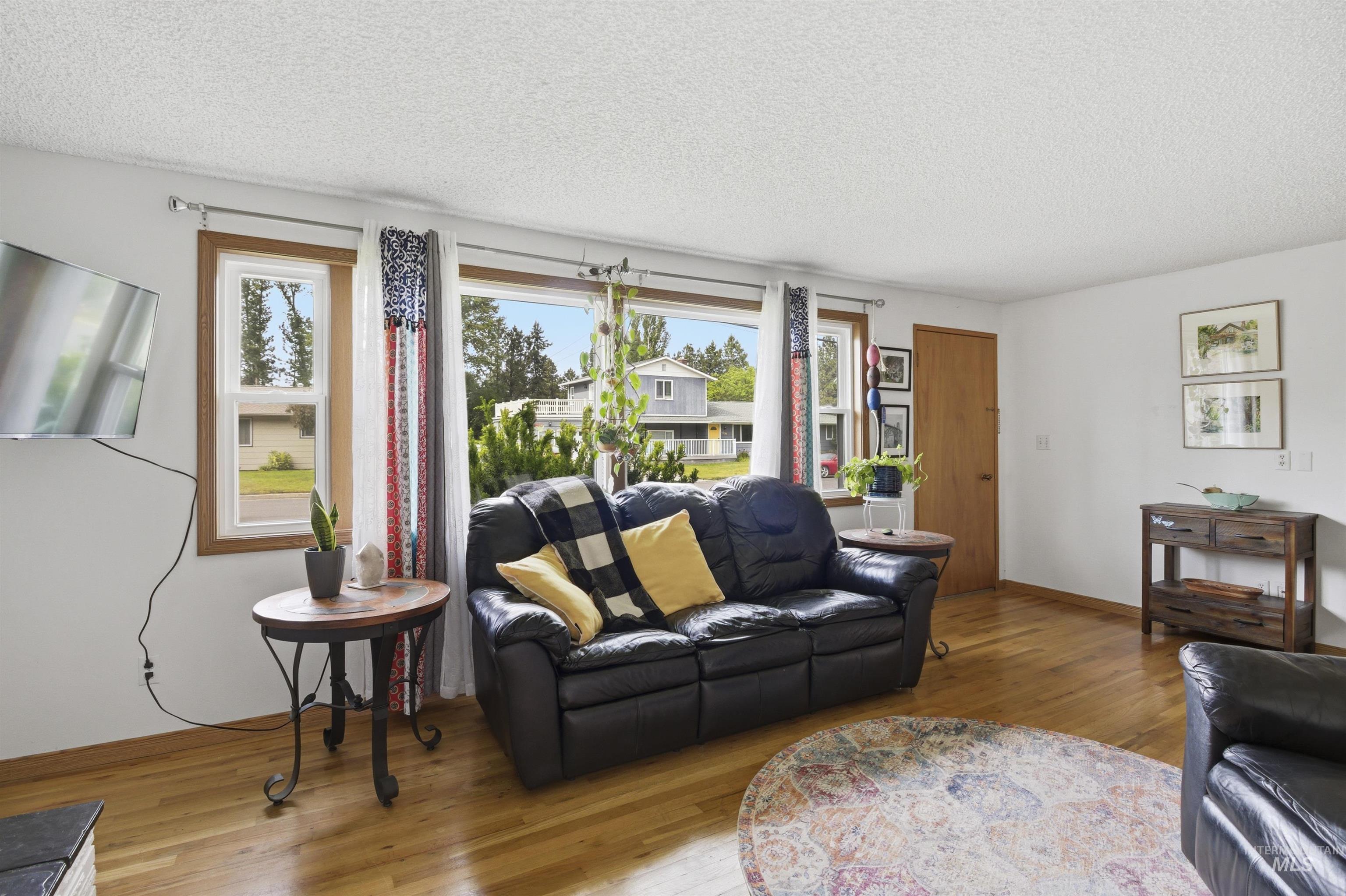 1651 Hillcrest Drive, Moscow, Idaho 83843, 3 Bedrooms, 1.5 Bathrooms, Residential For Sale, Price $409,000,MLS 98987883