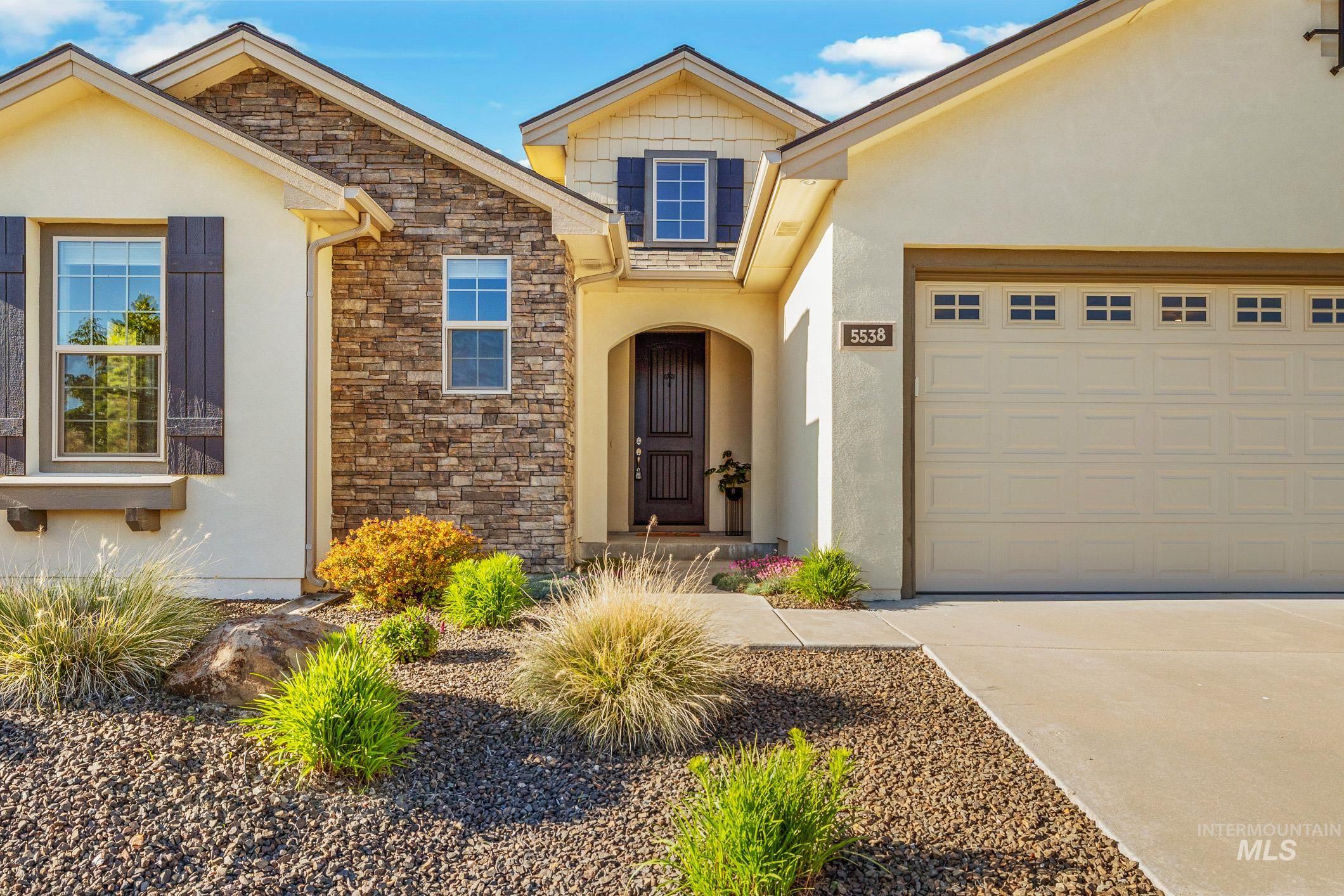 5538 W White Hills Dr, Eagle, Idaho 83714-1213, 3 Bedrooms, 2 Bathrooms, Residential For Sale, Price $600,000,MLS 98987886