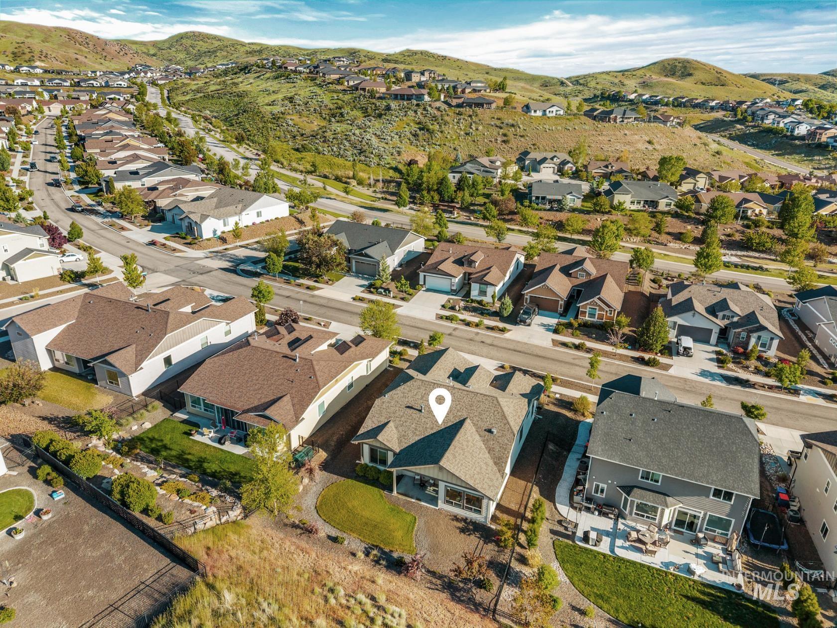 5538 W White Hills Dr, Eagle, Idaho 83714-1213, 3 Bedrooms, 2 Bathrooms, Residential For Sale, Price $600,000,MLS 98987886