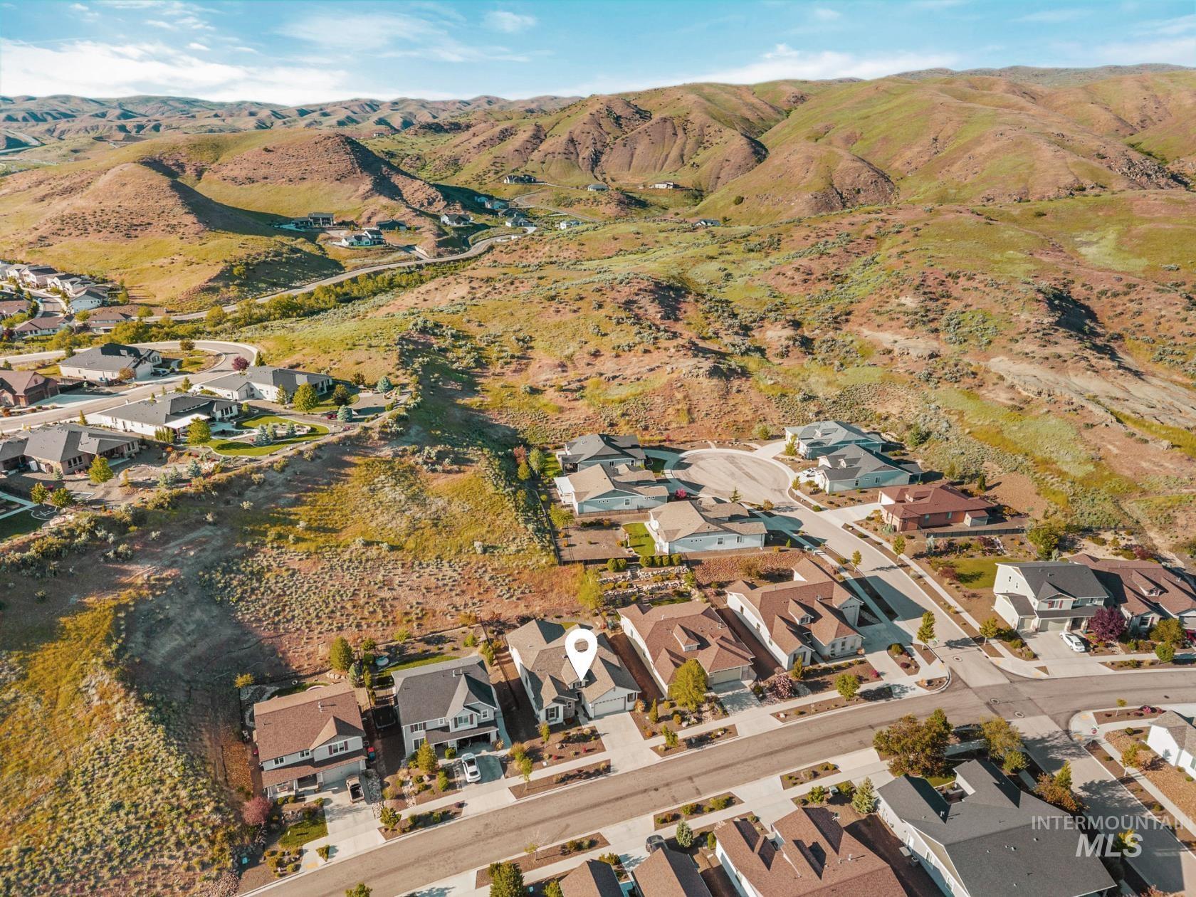 5538 W White Hills Dr, Eagle, Idaho 83714-1213, 3 Bedrooms, 2 Bathrooms, Residential For Sale, Price $600,000,MLS 98987886