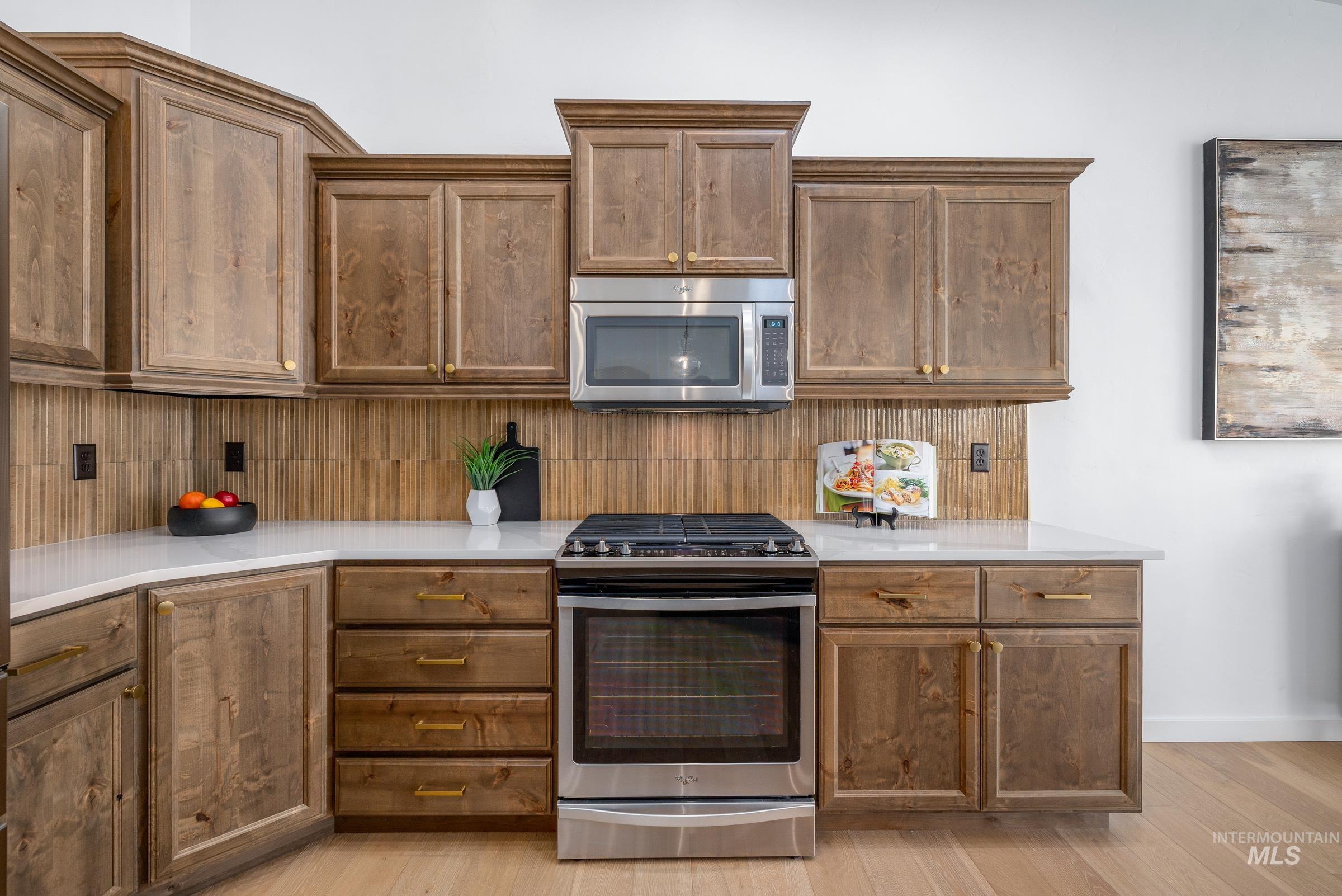 5538 W White Hills Dr, Eagle, Idaho 83714-1213, 3 Bedrooms, 2 Bathrooms, Residential For Sale, Price $600,000,MLS 98987886