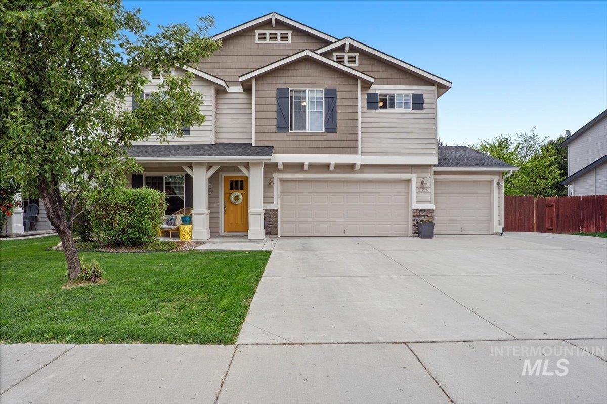 3828 S Barletta Way, Meridian, Idaho 83642, 4 Bedrooms, 2.5 Bathrooms, Residential For Sale, Price $555,000,MLS 98987888