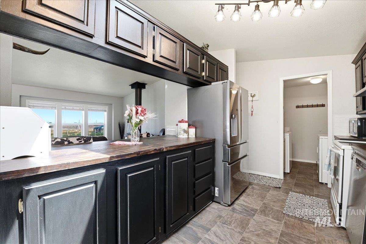 10491 Farner Rd, Nampa, Idaho 83686, 4 Bedrooms, 2 Bathrooms, Residential For Sale, Price $470,000,MLS 98987892