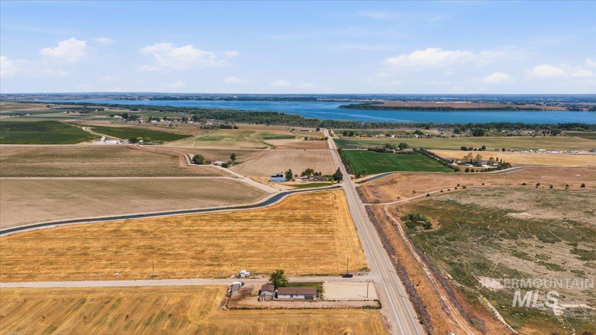 10491 Farner Rd, Nampa, Idaho 83686, 4 Bedrooms, 2 Bathrooms, Residential For Sale, Price $470,000,MLS 98987892