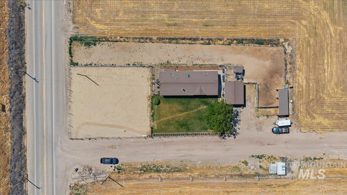 10491 Farner Rd, Nampa, Idaho 83686, 4 Bedrooms, 2 Bathrooms, Residential For Sale, Price $470,000,MLS 98987892