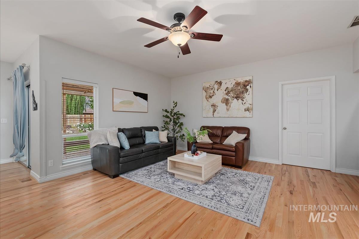 9813 W Caraway Ct., Boise, Idaho 83704, 4 Bedrooms, 3 Bathrooms, Residential For Sale, Price $615,000,MLS 98987897