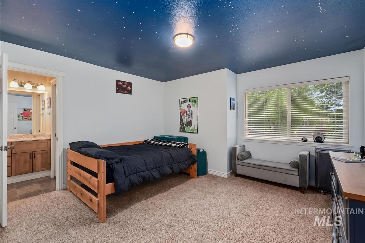 9813 W Caraway Ct., Boise, Idaho 83704, 4 Bedrooms, 3 Bathrooms, Residential For Sale, Price $615,000,MLS 98987897