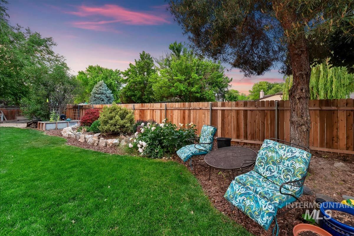 9813 W Caraway Ct., Boise, Idaho 83704, 4 Bedrooms, 3 Bathrooms, Residential For Sale, Price $615,000,MLS 98987897