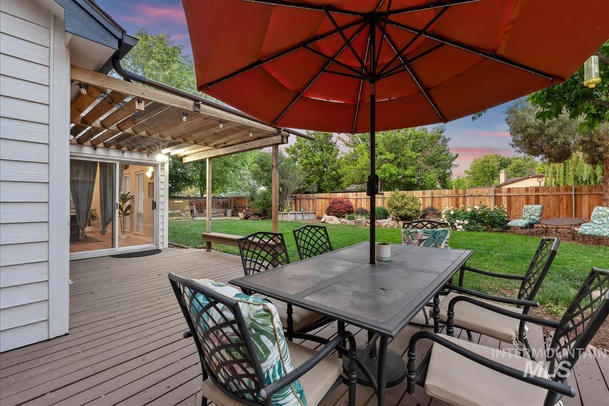 9813 W Caraway Ct., Boise, Idaho 83704, 4 Bedrooms, 3 Bathrooms, Residential For Sale, Price $615,000,MLS 98987897