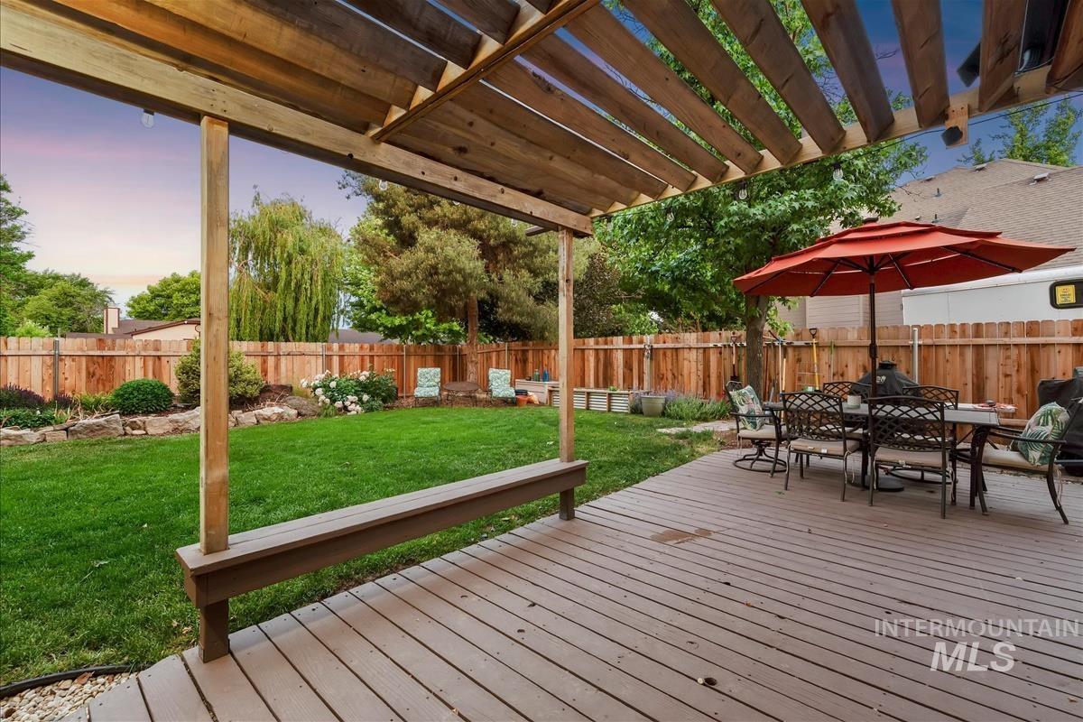 9813 W Caraway Ct., Boise, Idaho 83704, 4 Bedrooms, 3 Bathrooms, Residential For Sale, Price $615,000,MLS 98987897