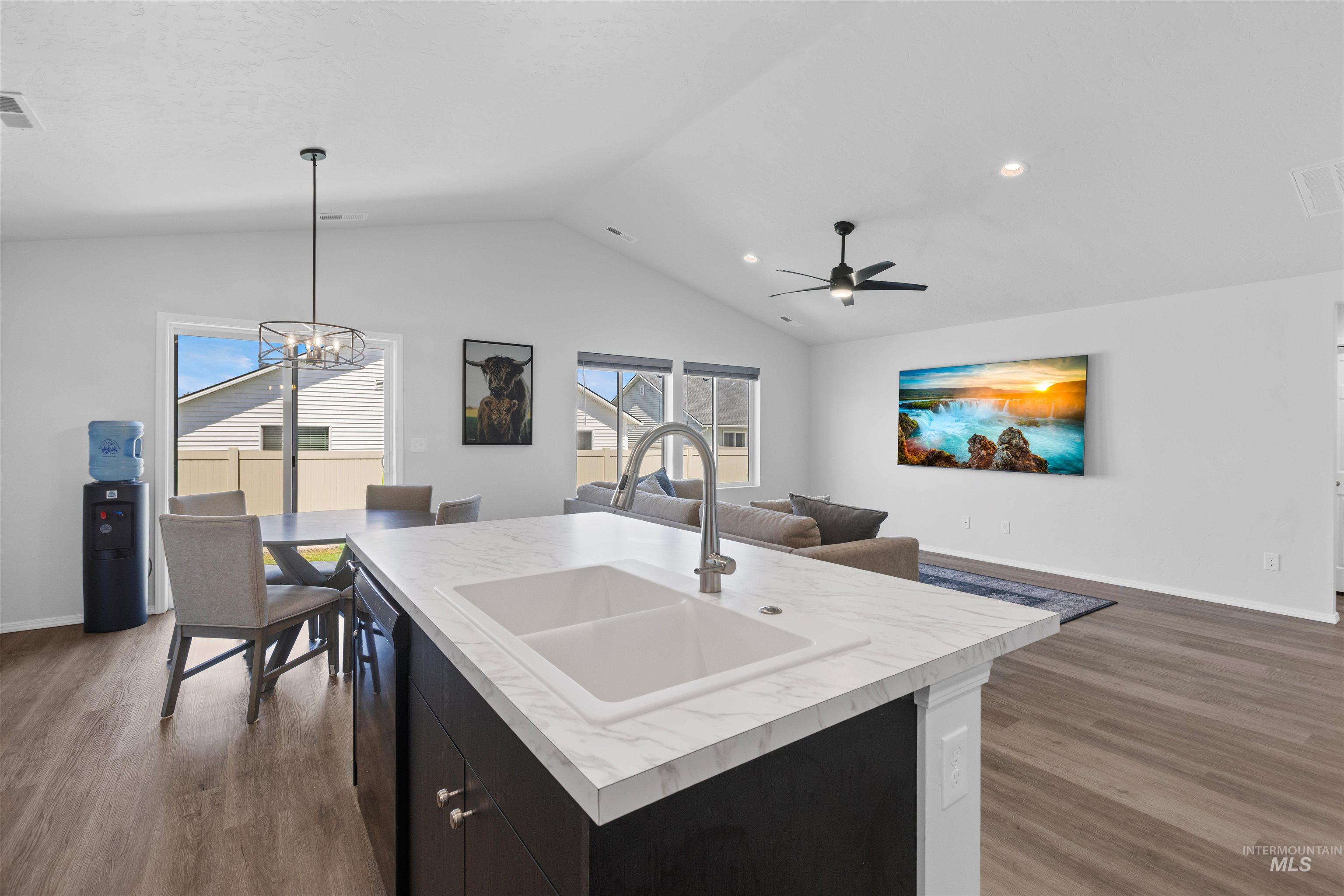 12322 Genevieve St, Caldwell, Idaho 83607, 3 Bedrooms, 2 Bathrooms, Residential For Sale, Price $419,900,MLS 98987898