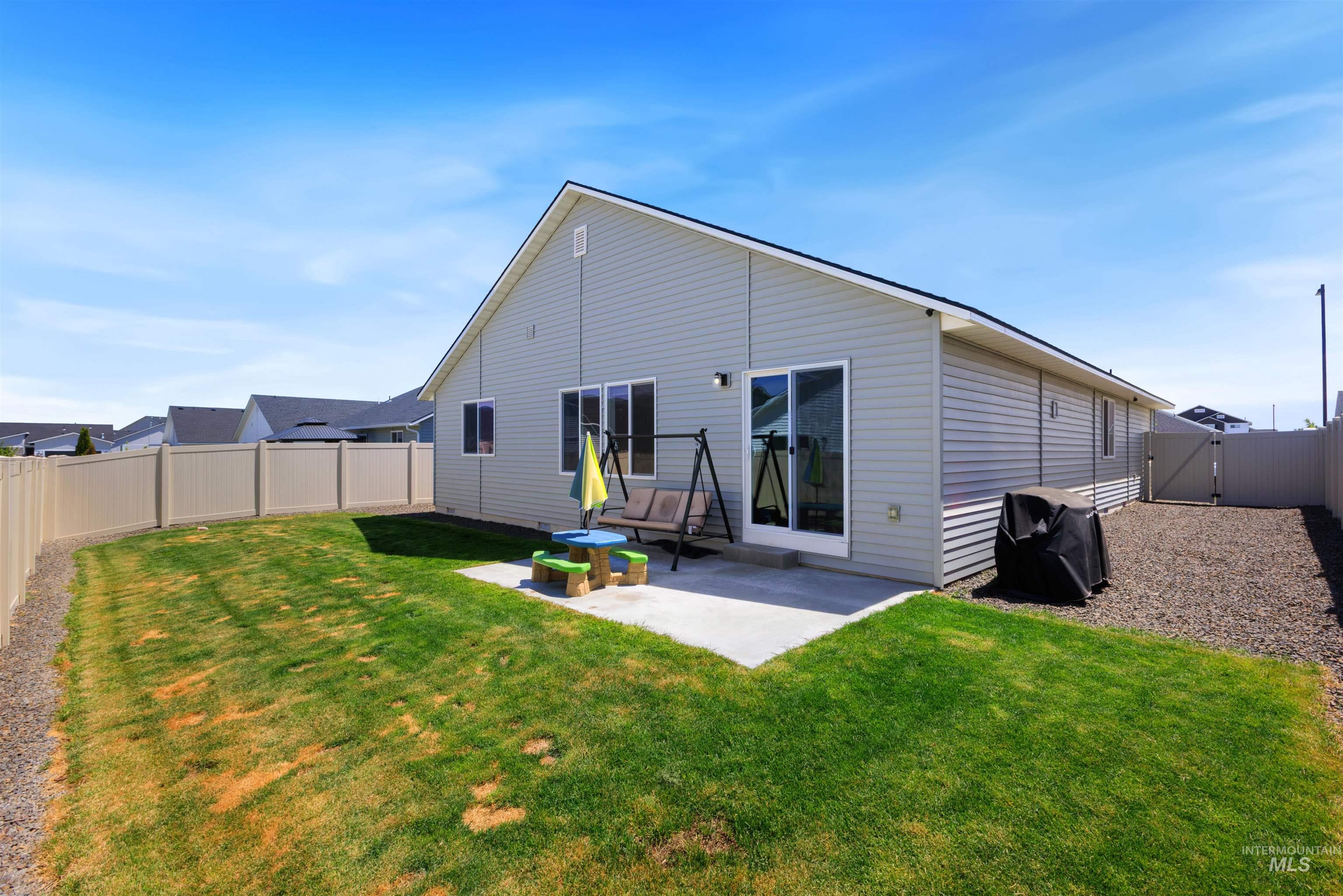 12322 Genevieve St, Caldwell, Idaho 83607, 3 Bedrooms, 2 Bathrooms, Residential For Sale, Price $419,900,MLS 98987898