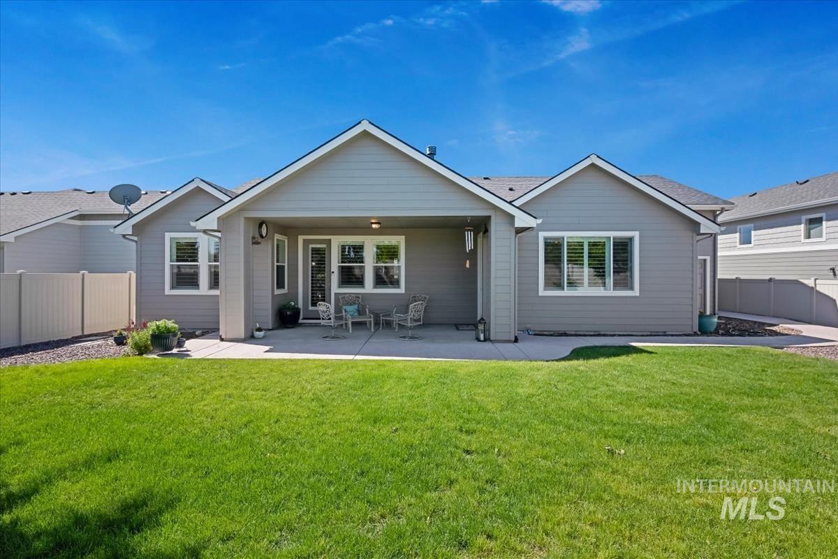 900 E Sweet Pearl, Kuna, Idaho 83634, 3 Bedrooms, 2.5 Bathrooms, Residential For Sale, Price $679,900, 98987902
