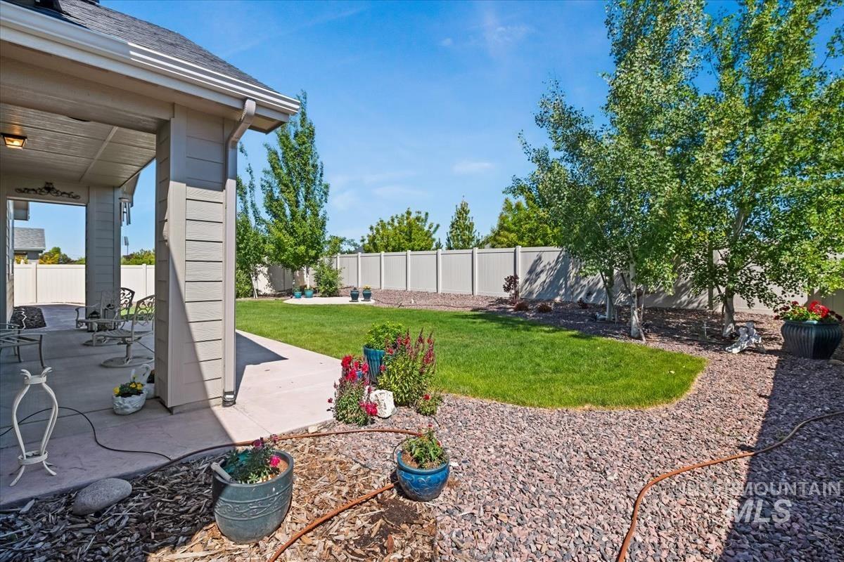 900 E Sweet Pearl, Kuna, Idaho 83634, 3 Bedrooms, 2.5 Bathrooms, Residential For Sale, Price $679,900, 98987902