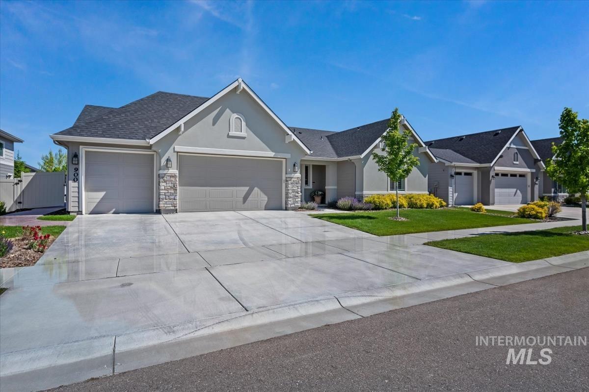900 E Sweet Pearl, Kuna, Idaho 83634, 3 Bedrooms, 2.5 Bathrooms, Residential For Sale, Price $679,900, 98987902