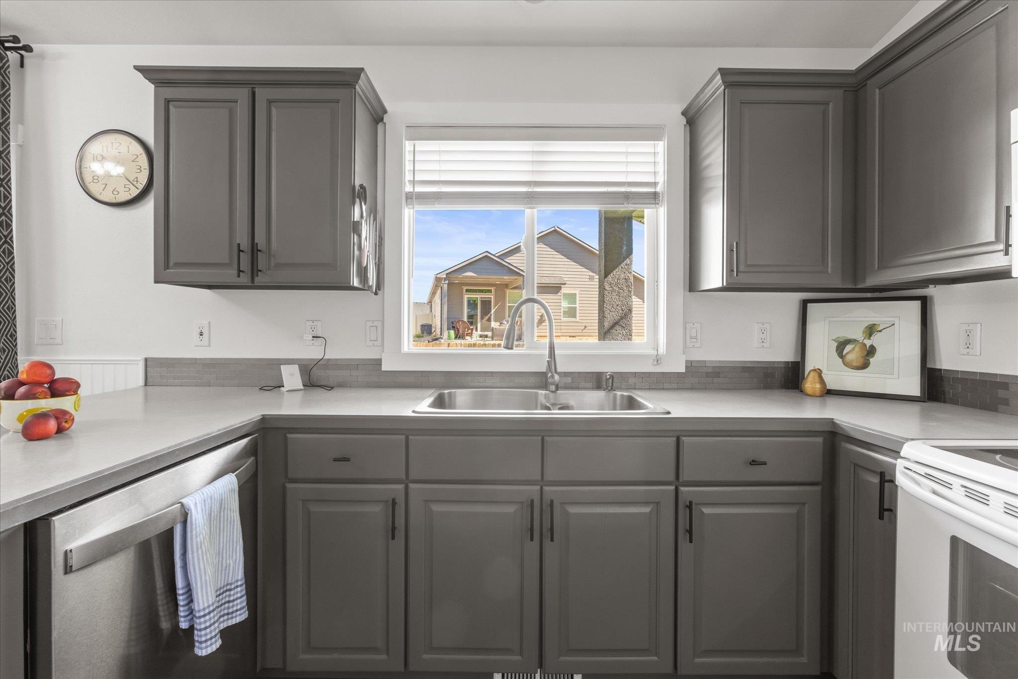 842 Muirfield LN, Nampa, Idaho 83686, 3 Bedrooms, 2 Bathrooms, Residential For Sale, Price $427,000,MLS 98987903
