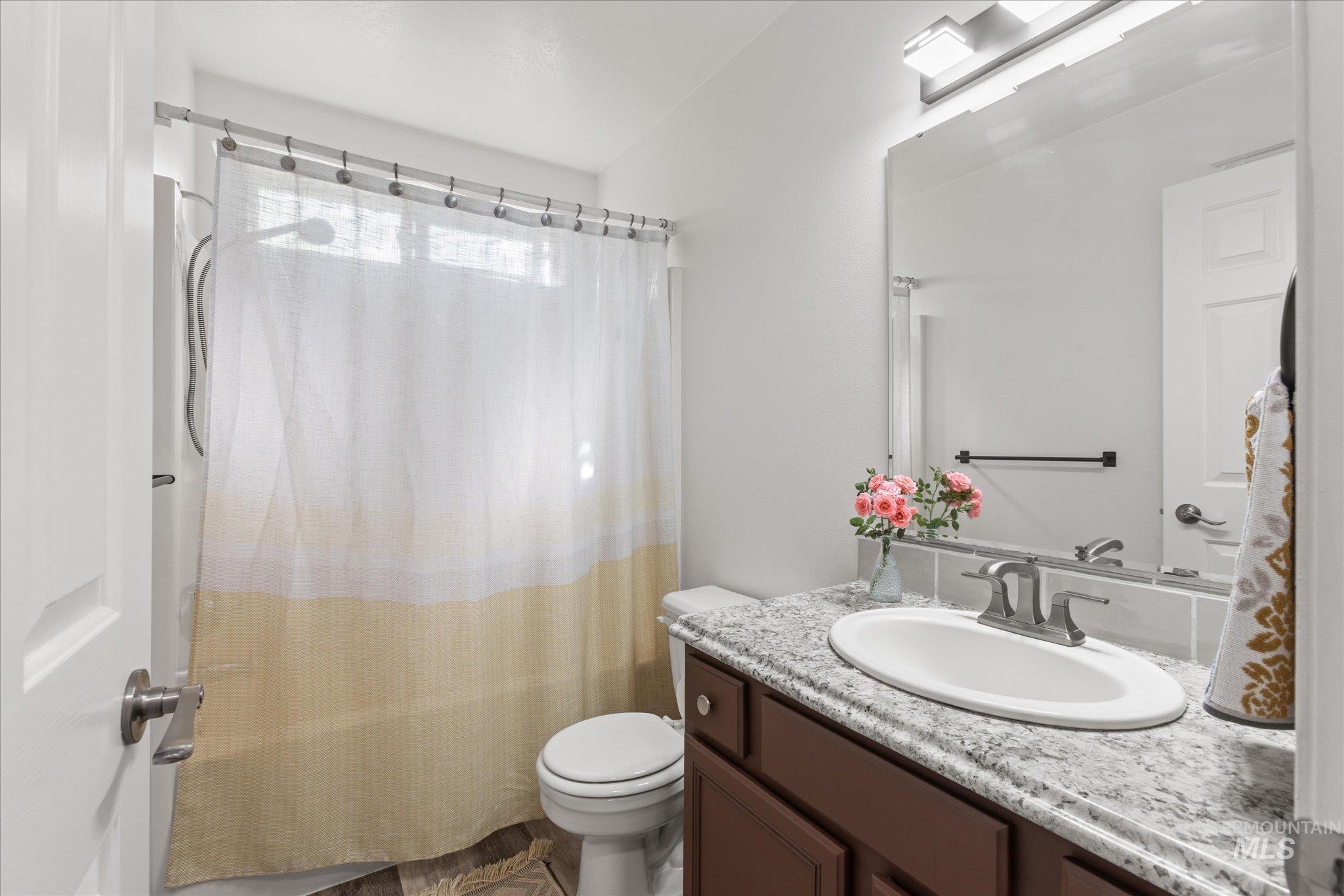 842 Muirfield LN, Nampa, Idaho 83686, 3 Bedrooms, 2 Bathrooms, Residential For Sale, Price $427,000,MLS 98987903