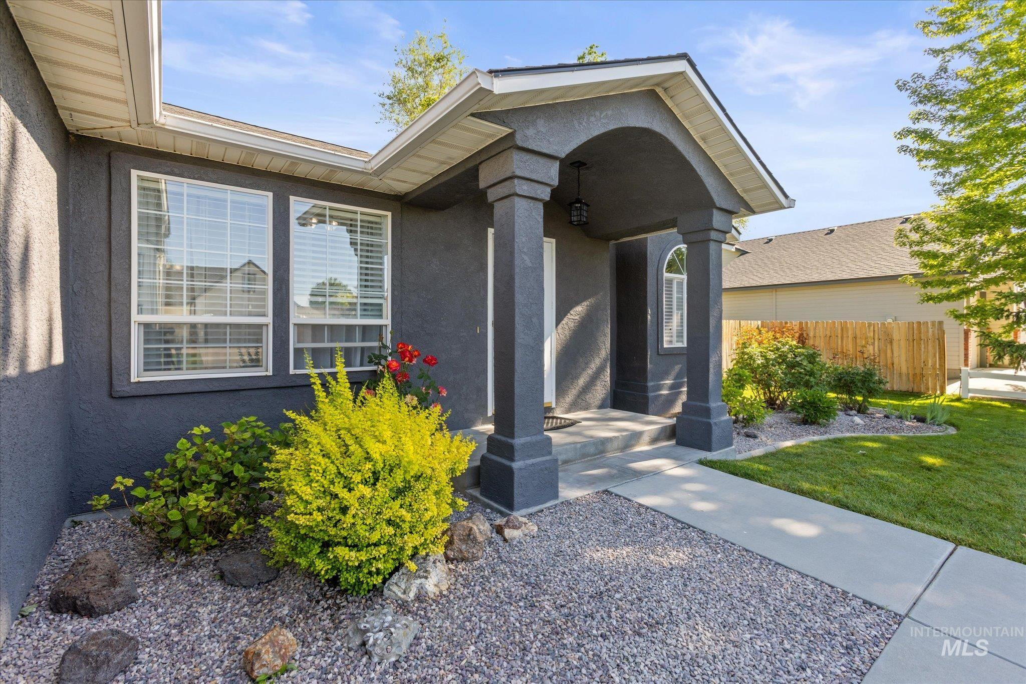 842 Muirfield LN, Nampa, Idaho 83686, 3 Bedrooms, 2 Bathrooms, Residential For Sale, Price $427,000,MLS 98987903