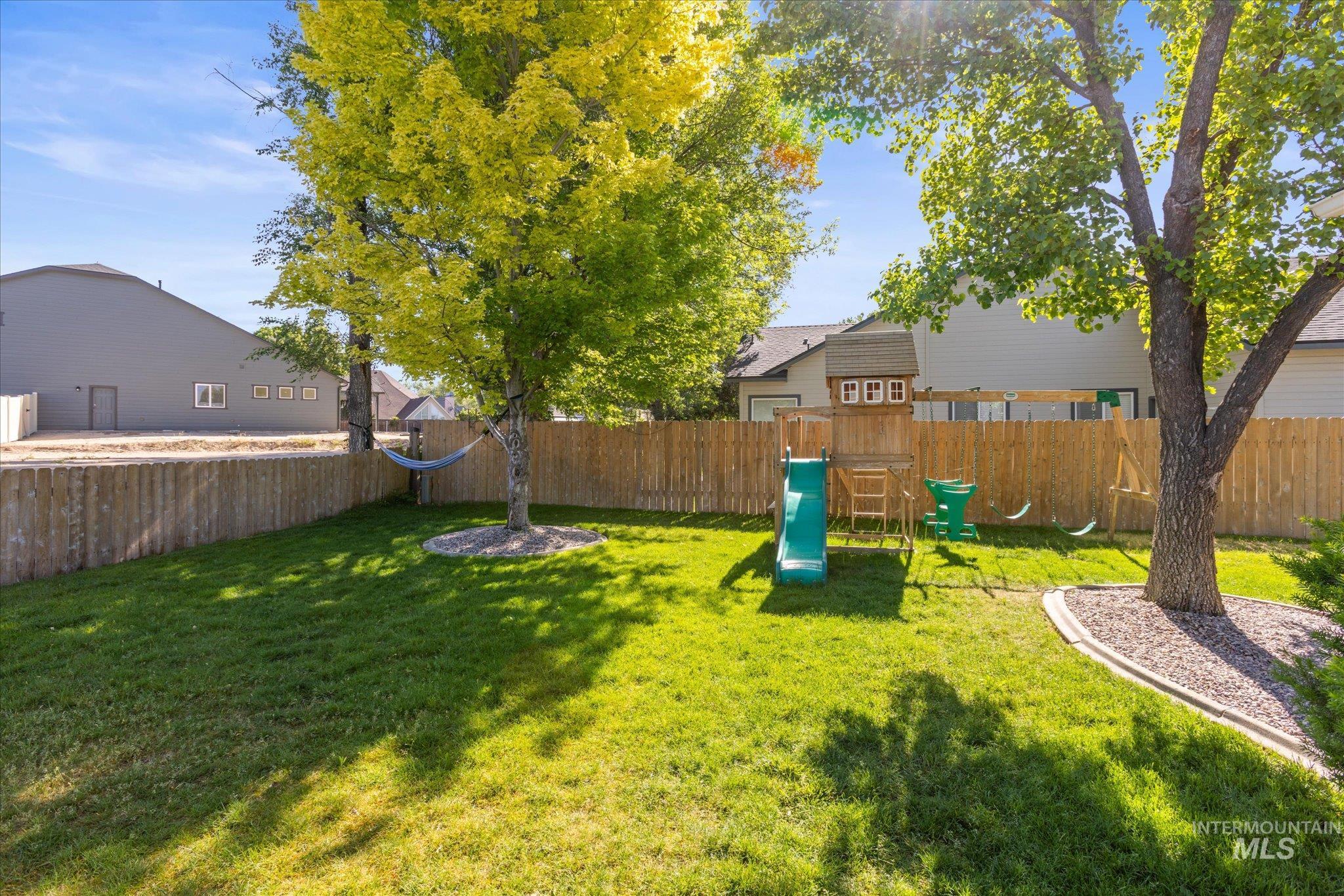 842 Muirfield LN, Nampa, Idaho 83686, 3 Bedrooms, 2 Bathrooms, Residential For Sale, Price $427,000,MLS 98987903