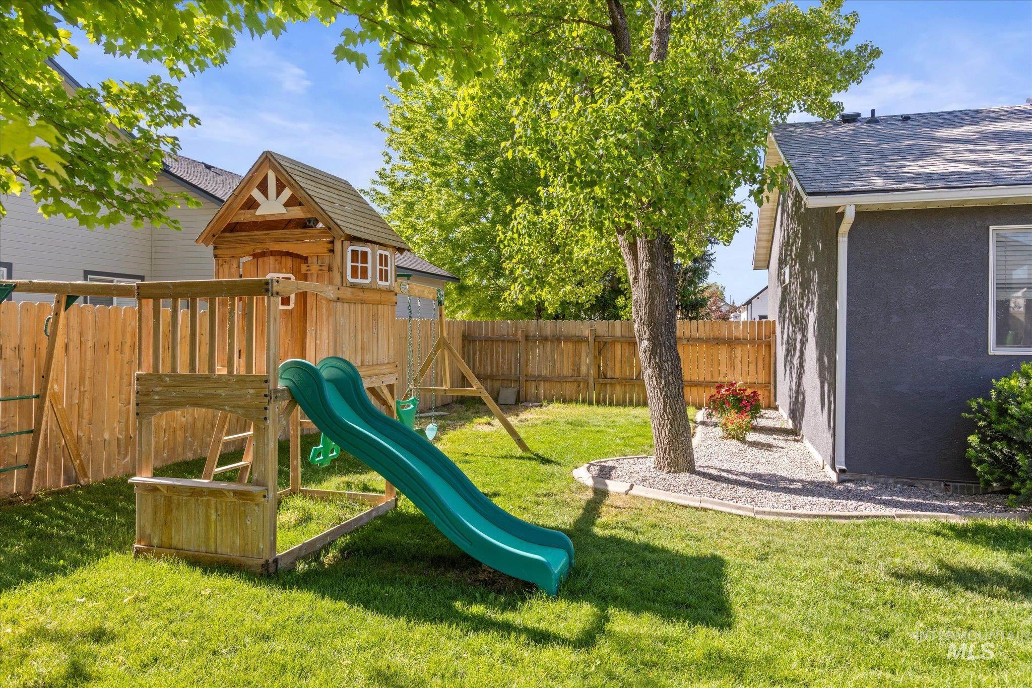 842 Muirfield LN, Nampa, Idaho 83686, 3 Bedrooms, 2 Bathrooms, Residential For Sale, Price $427,000,MLS 98987903