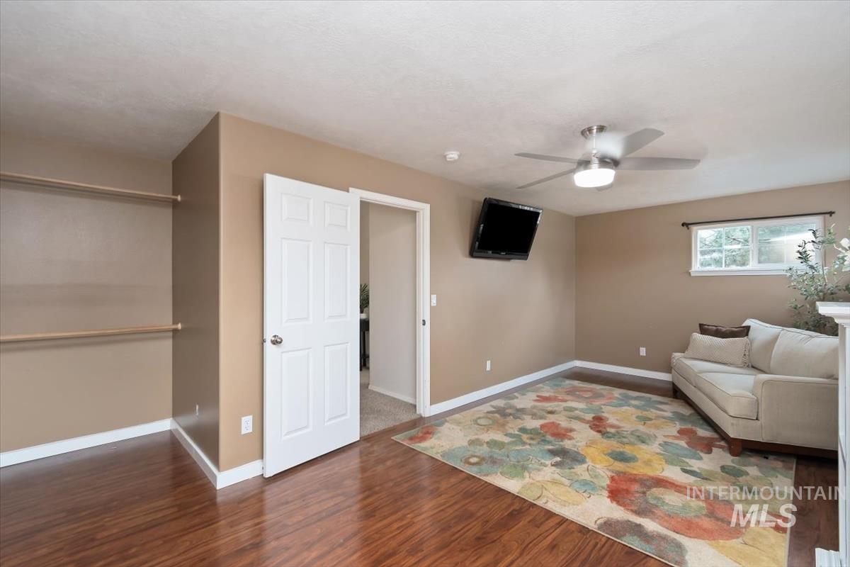 6124 N Tapestry Way, Boise, Idaho 83713, 4 Bedrooms, 2.5 Bathrooms, Residential For Sale, Price $649,000,MLS 98987904