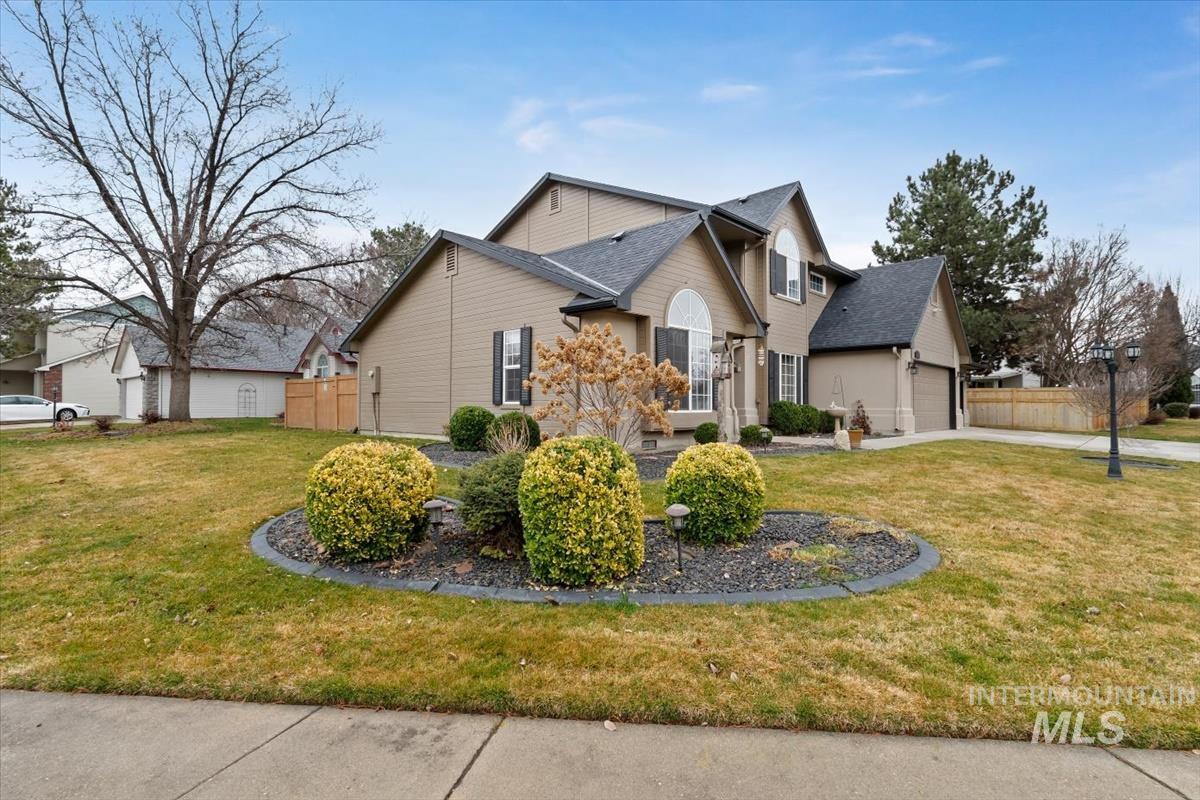6124 N Tapestry Way, Boise, Idaho 83713, 4 Bedrooms, 2.5 Bathrooms, Residential For Sale, Price $649,000,MLS 98987904