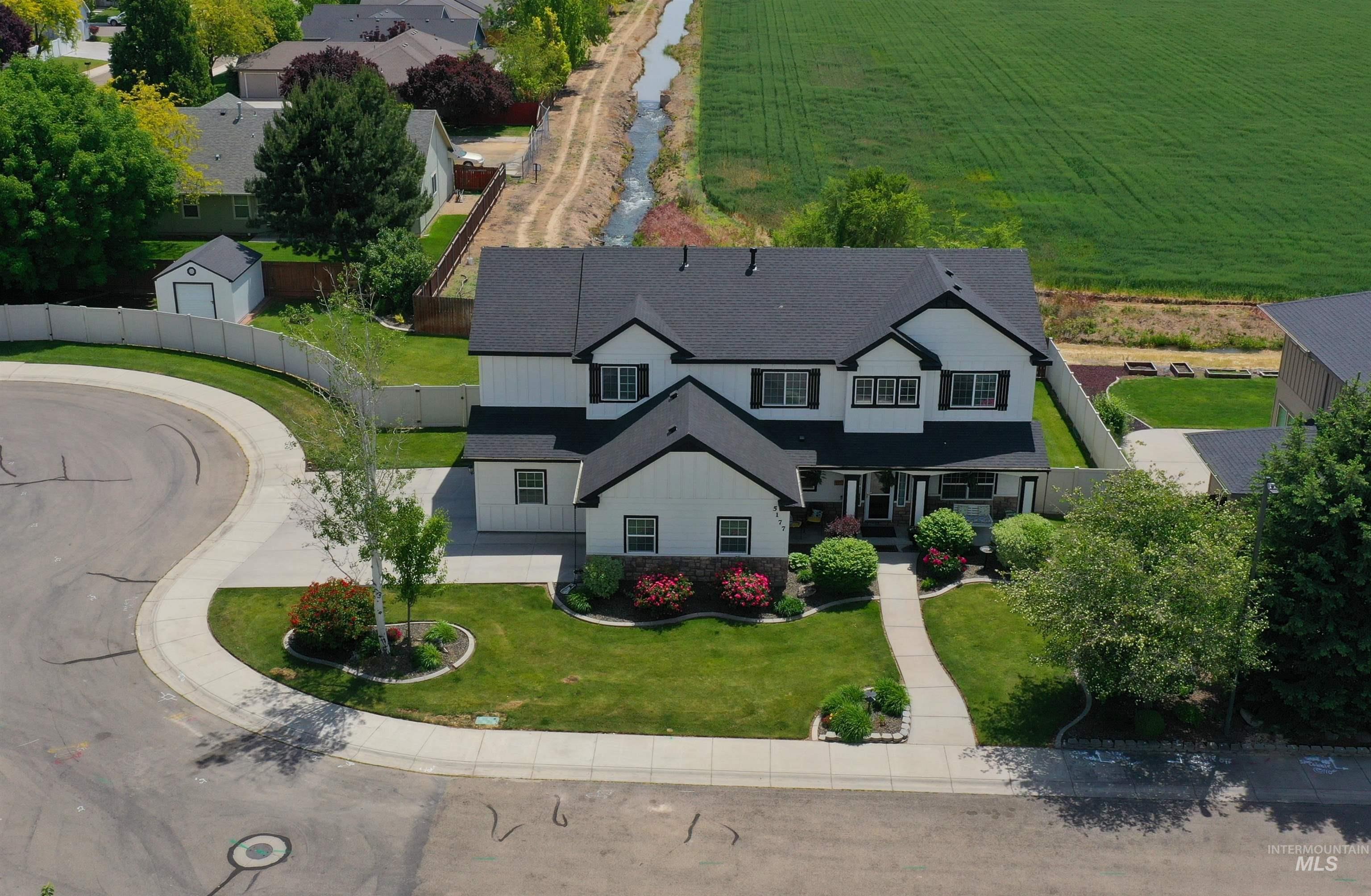 5177 W Ridgeside Ct, Meridian, Idaho 83646, 5 Bedrooms, 2.5 Bathrooms, Residential For Sale, Price $795,000,MLS 98987909