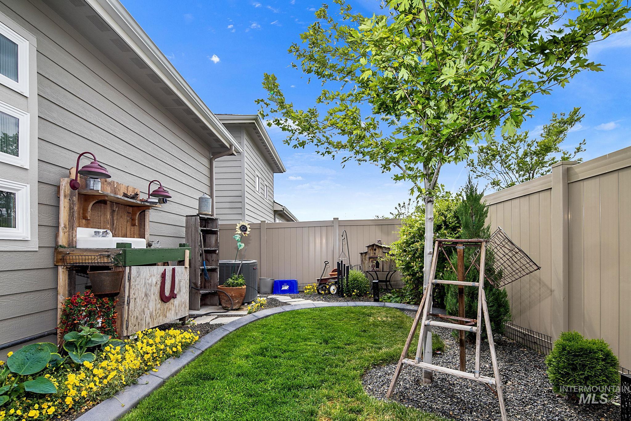 8834 E Snow Drop St, Nampa, Idaho 83687, 3 Bedrooms, 2 Bathrooms, Residential For Sale, Price $674,000, 98987916
