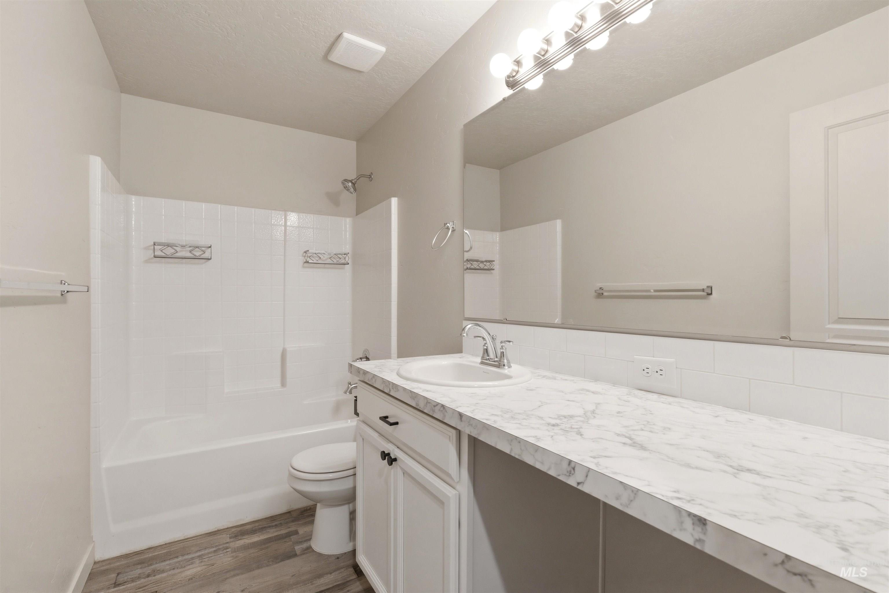 10288 Scout Ridge St, Nampa, Idaho 83687-5557, 3 Bedrooms, 2 Bathrooms, Residential For Sale, Price $374,900, 98987917