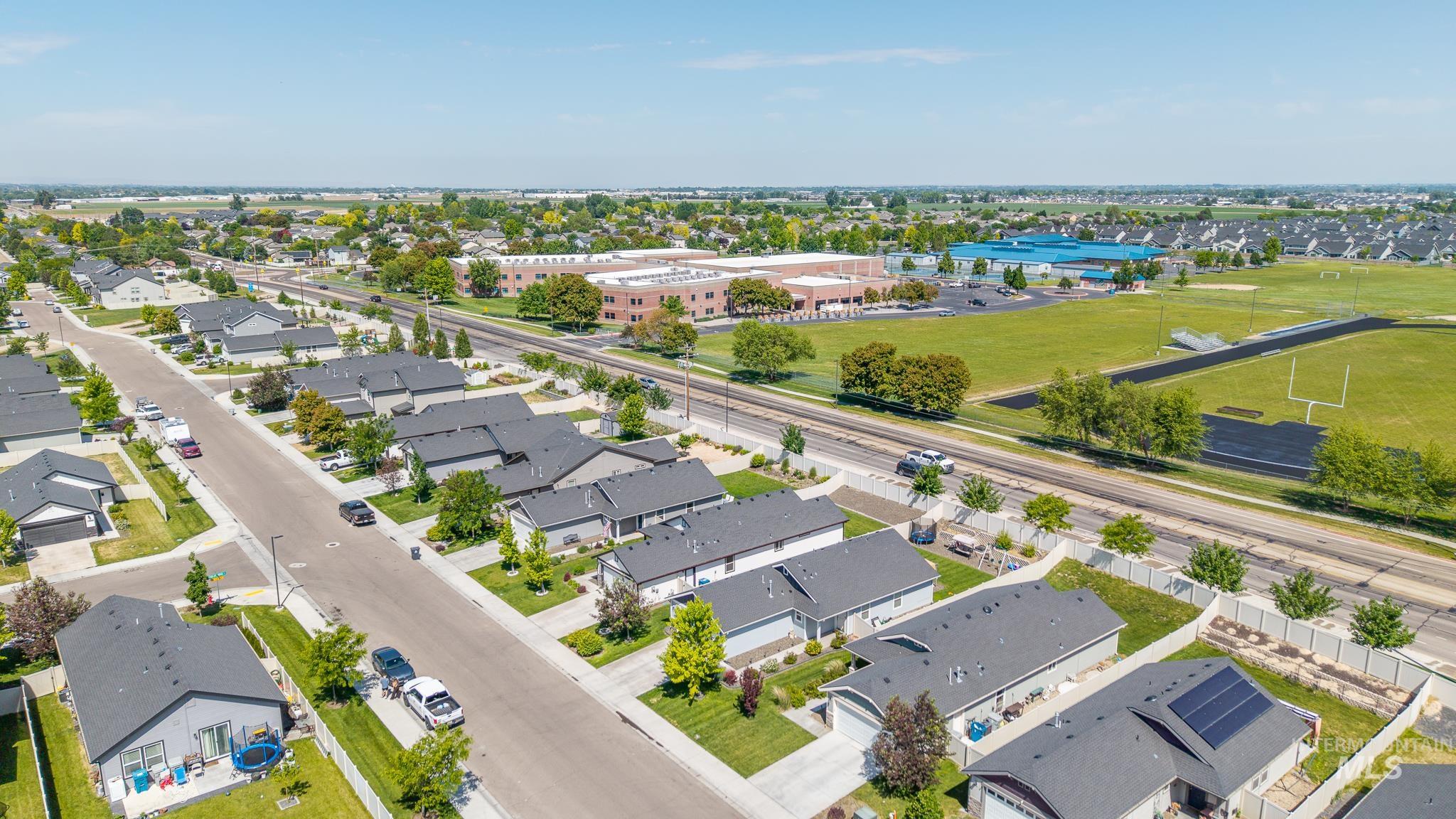10288 Scout Ridge St, Nampa, Idaho 83687-5557, 3 Bedrooms, 2 Bathrooms, Residential For Sale, Price $374,900, 98987917