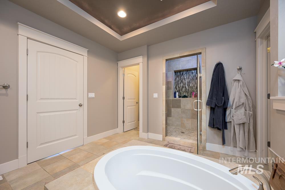 4228 S Marsala Ave., Meridian, Idaho 83642, 4 Bedrooms, 3.5 Bathrooms, Residential For Sale, Price $879,000, 98987919