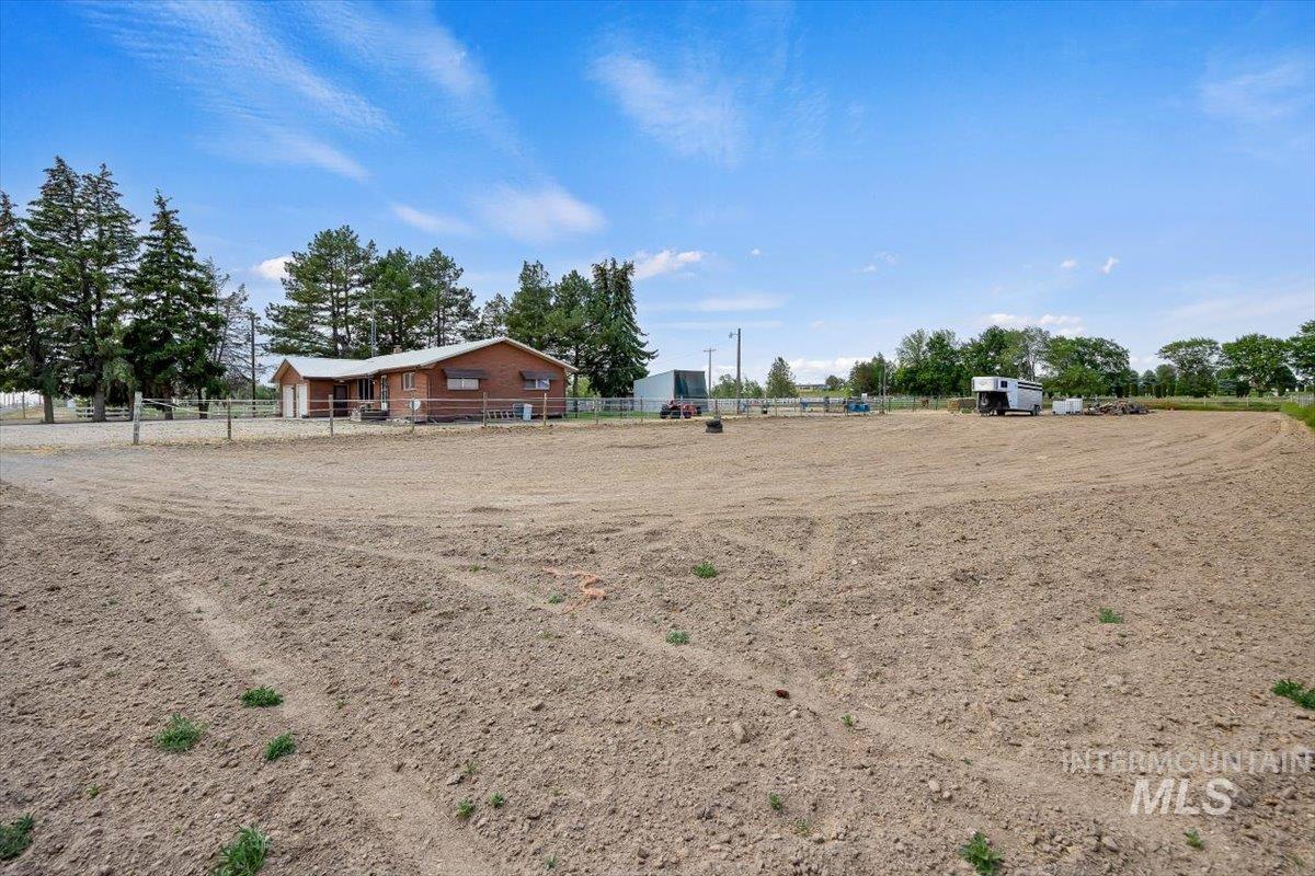 574 W 100 N, Paul, Idaho 83347, 2 Bedrooms, Residential For Sale, Price $400,000, 98987920