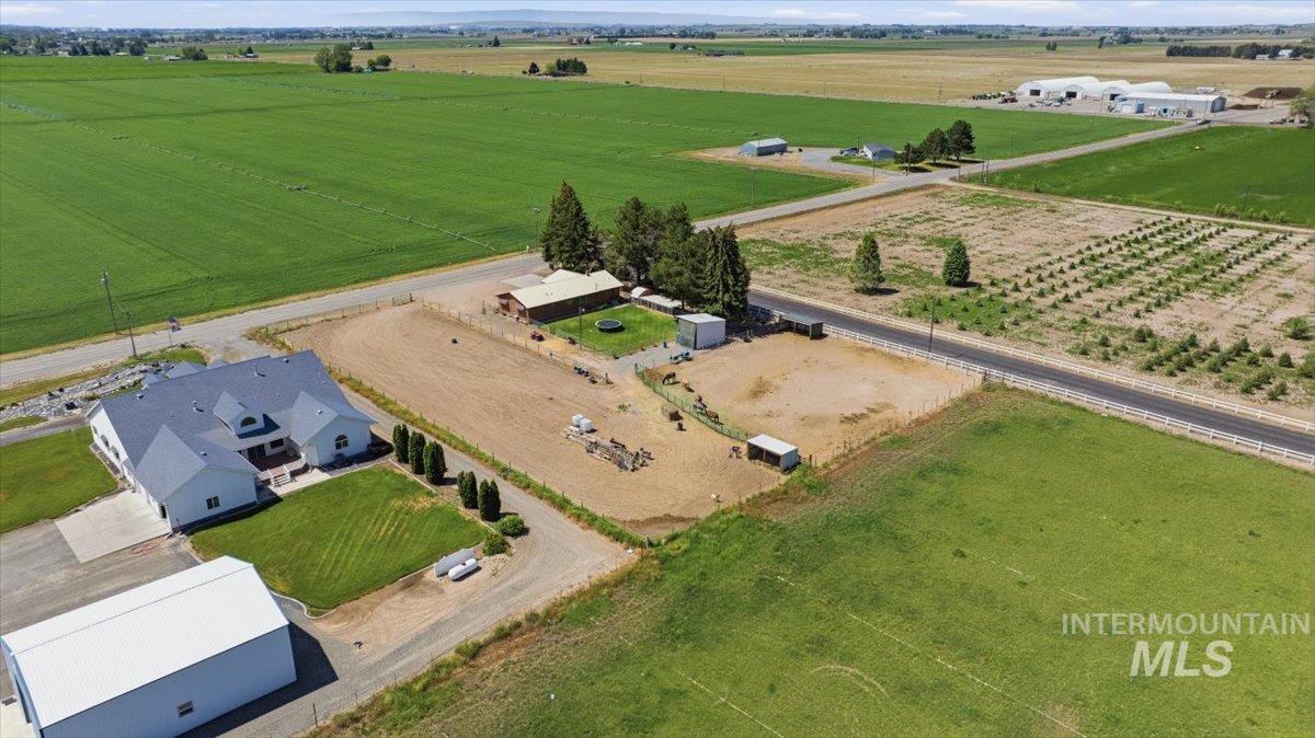 574 W 100 N, Paul, Idaho 83347, 2 Bedrooms, Residential For Sale, Price $400,000, 98987920
