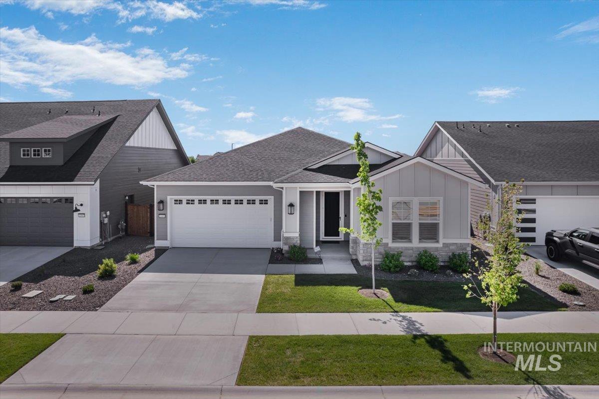 11891 W Maygrass Ln, Kuna, Idaho 83634, 3 Bedrooms, 2.5 Bathrooms, Residential For Sale, Price $789,000, 98987924