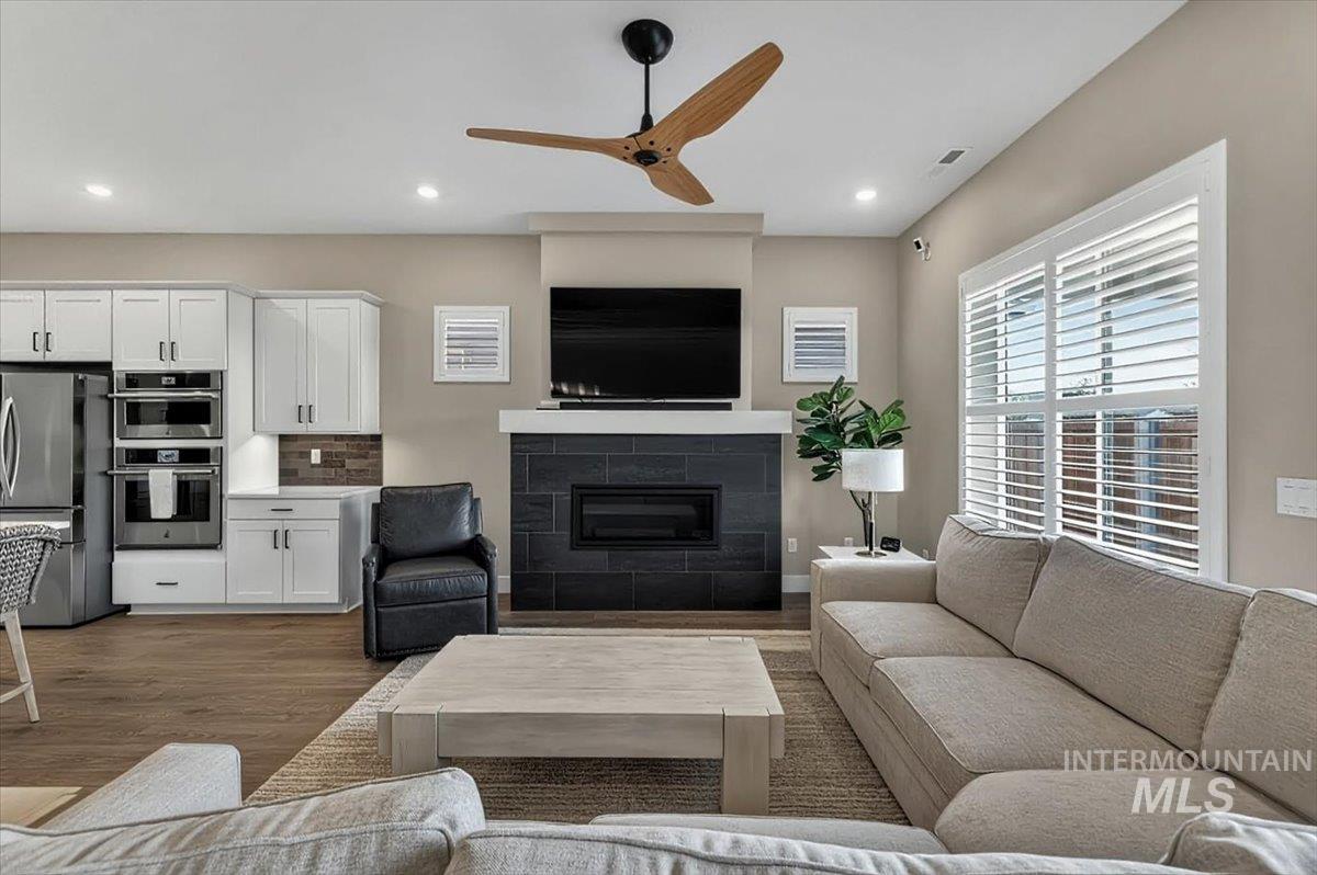 11891 W Maygrass Ln, Kuna, Idaho 83634, 3 Bedrooms, 2.5 Bathrooms, Residential For Sale, Price $789,000, 98987924