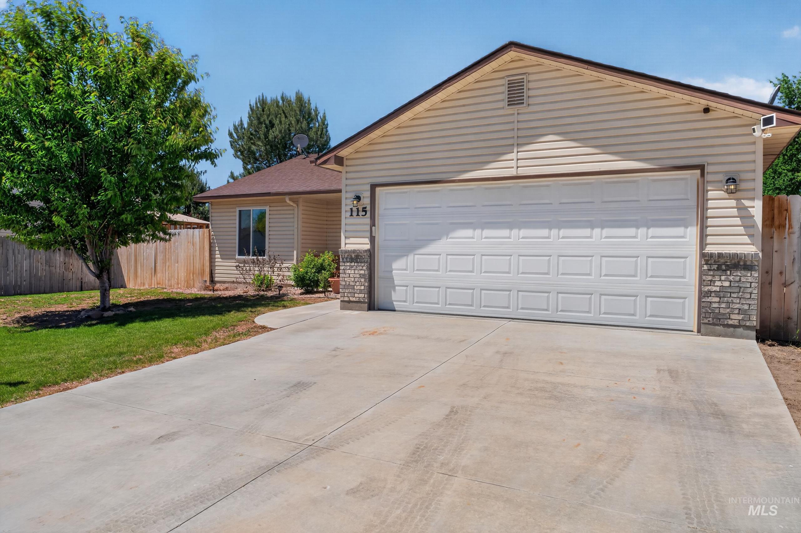 115 Silver Sage Pl, Homedale, Idaho 83628, 3 Bedrooms, 2 Bathrooms, Residential For Sale, Price $344,900, 98987925
