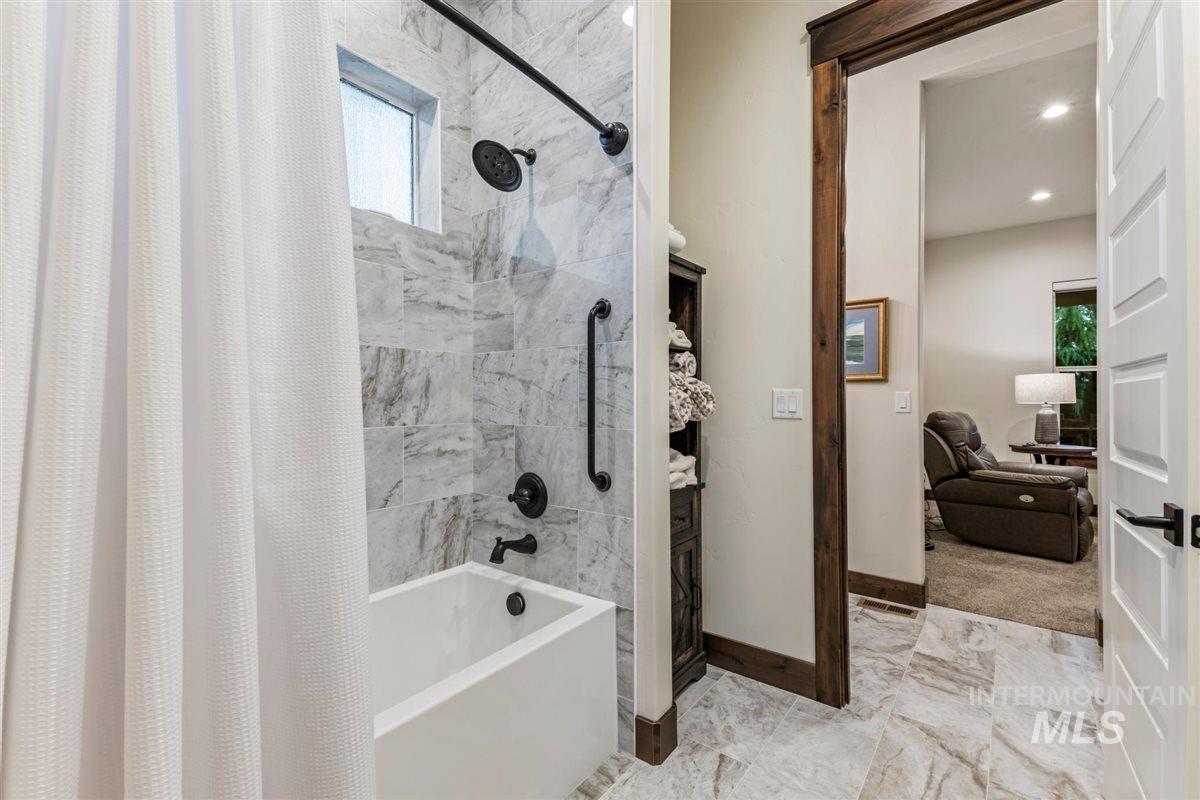 6347 W Biathlon St, Eagle, Idaho 83616, 3 Bedrooms, 2.5 Bathrooms, Residential For Sale, Price $1,099,000, 98987933