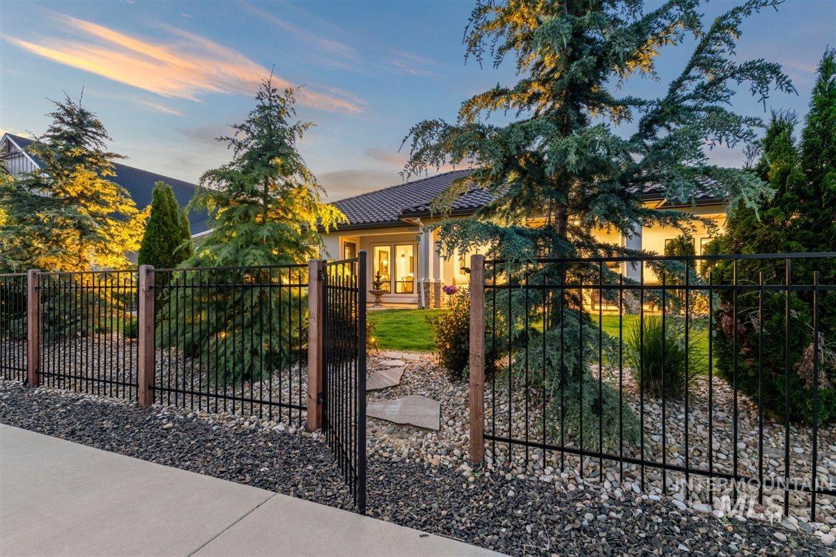 6347 W Biathlon St, Eagle, Idaho 83616, 3 Bedrooms, 2.5 Bathrooms, Residential For Sale, Price $1,099,000, 98987933