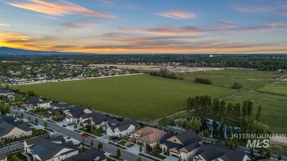6347 W Biathlon St, Eagle, Idaho 83616, 3 Bedrooms, 2.5 Bathrooms, Residential For Sale, Price $1,099,000, 98987933