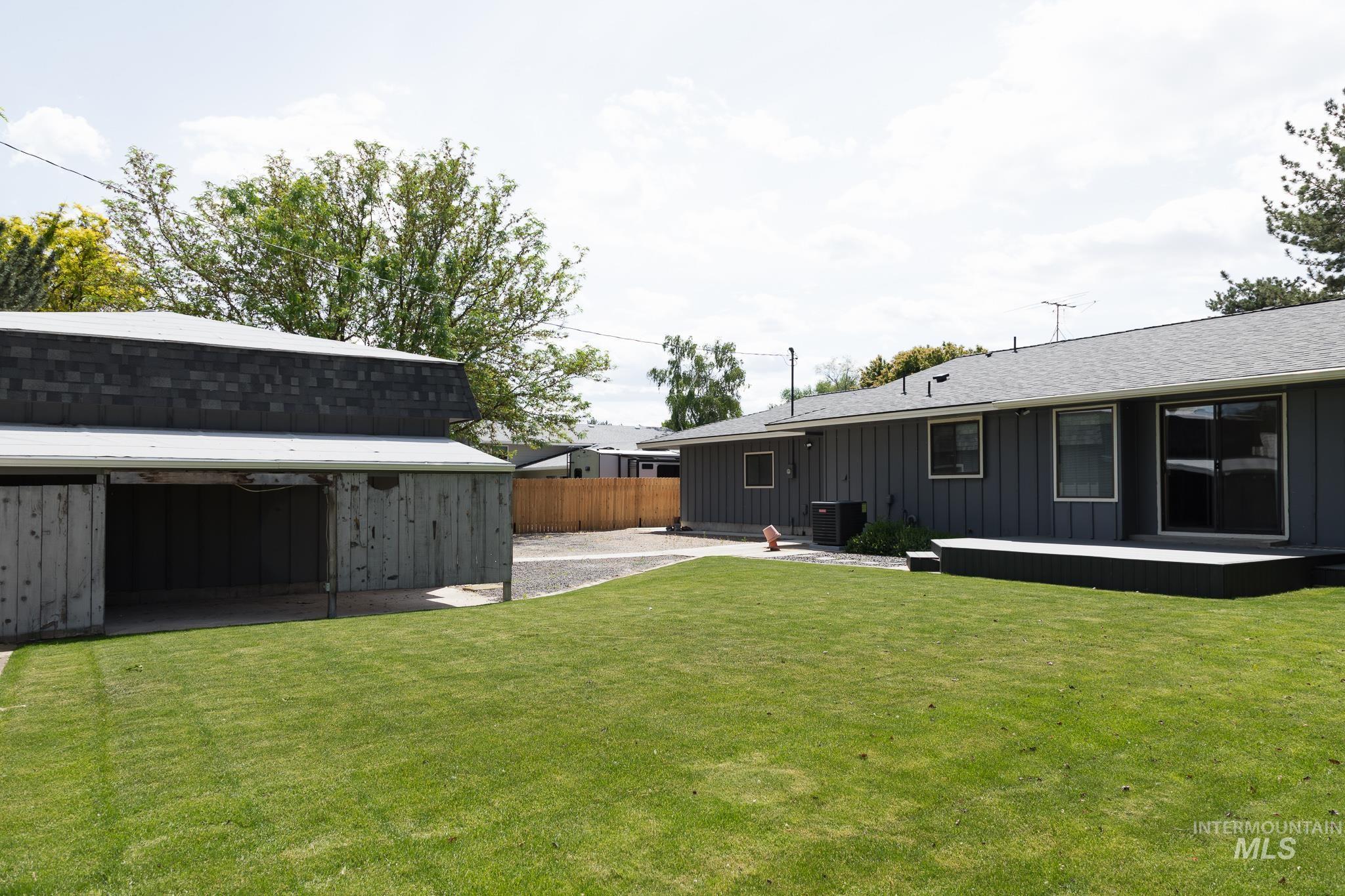 282 NW 16th St, Ontario, Oregon 97914, 3 Bedrooms, 2 Bathrooms, Residential For Sale, Price $400,000, 98987935