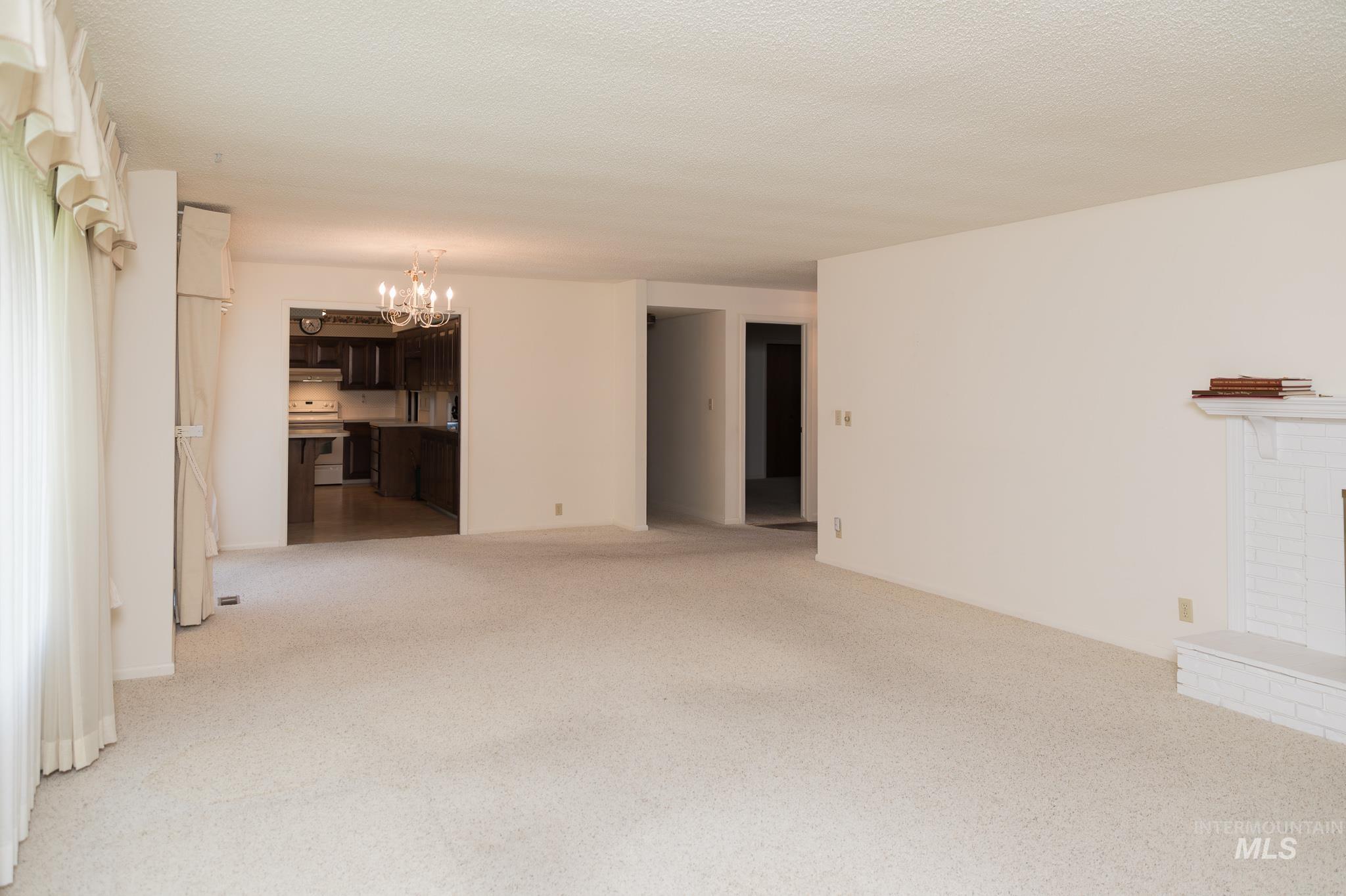 282 NW 16th St, Ontario, Oregon 97914, 3 Bedrooms, 2 Bathrooms, Residential For Sale, Price $400,000, 98987935