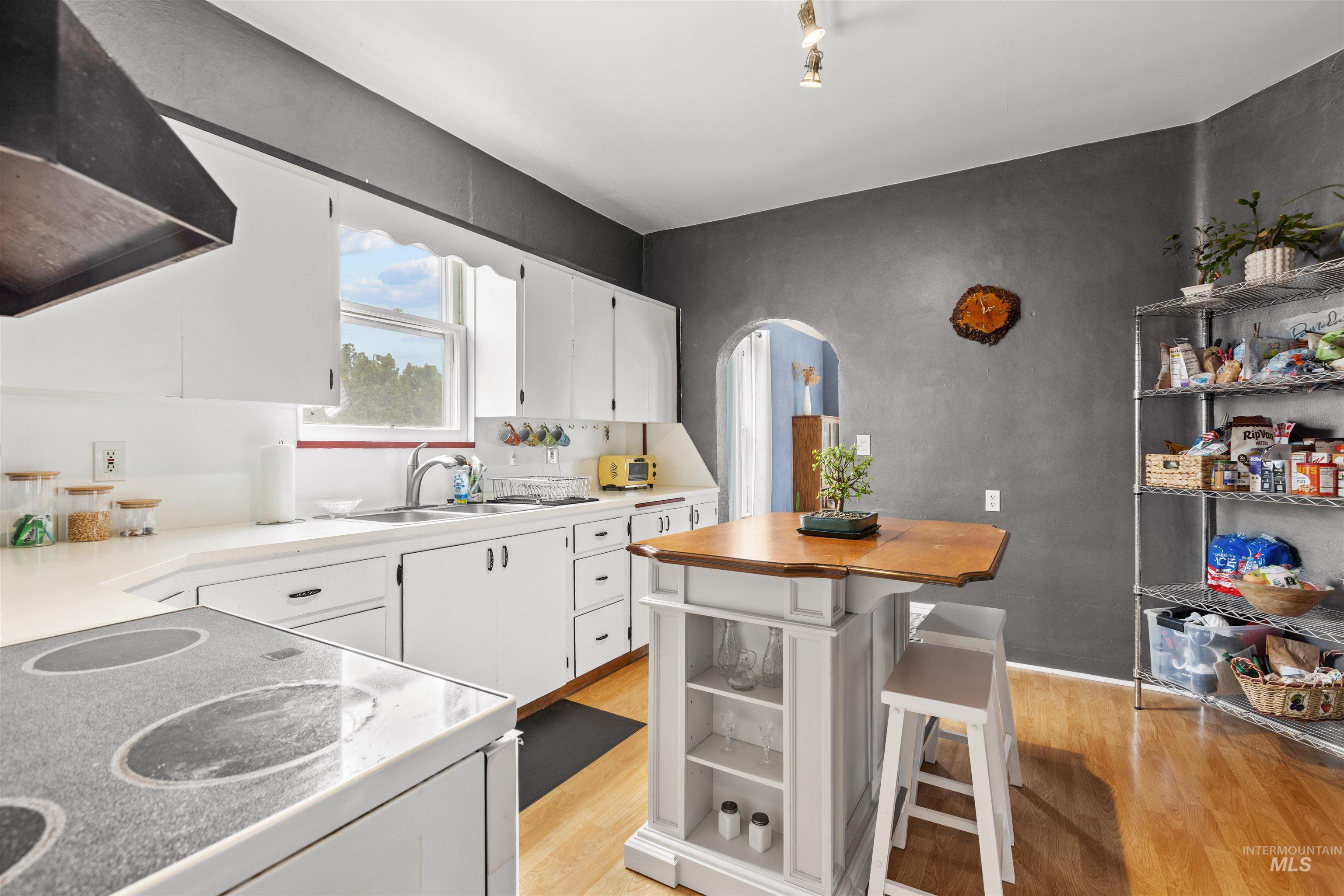 616 18th Ave N, Nampa, Idaho 83687, 2 Bedrooms, 1 Bathroom, Residential For Sale, Price $338,000, 98987936