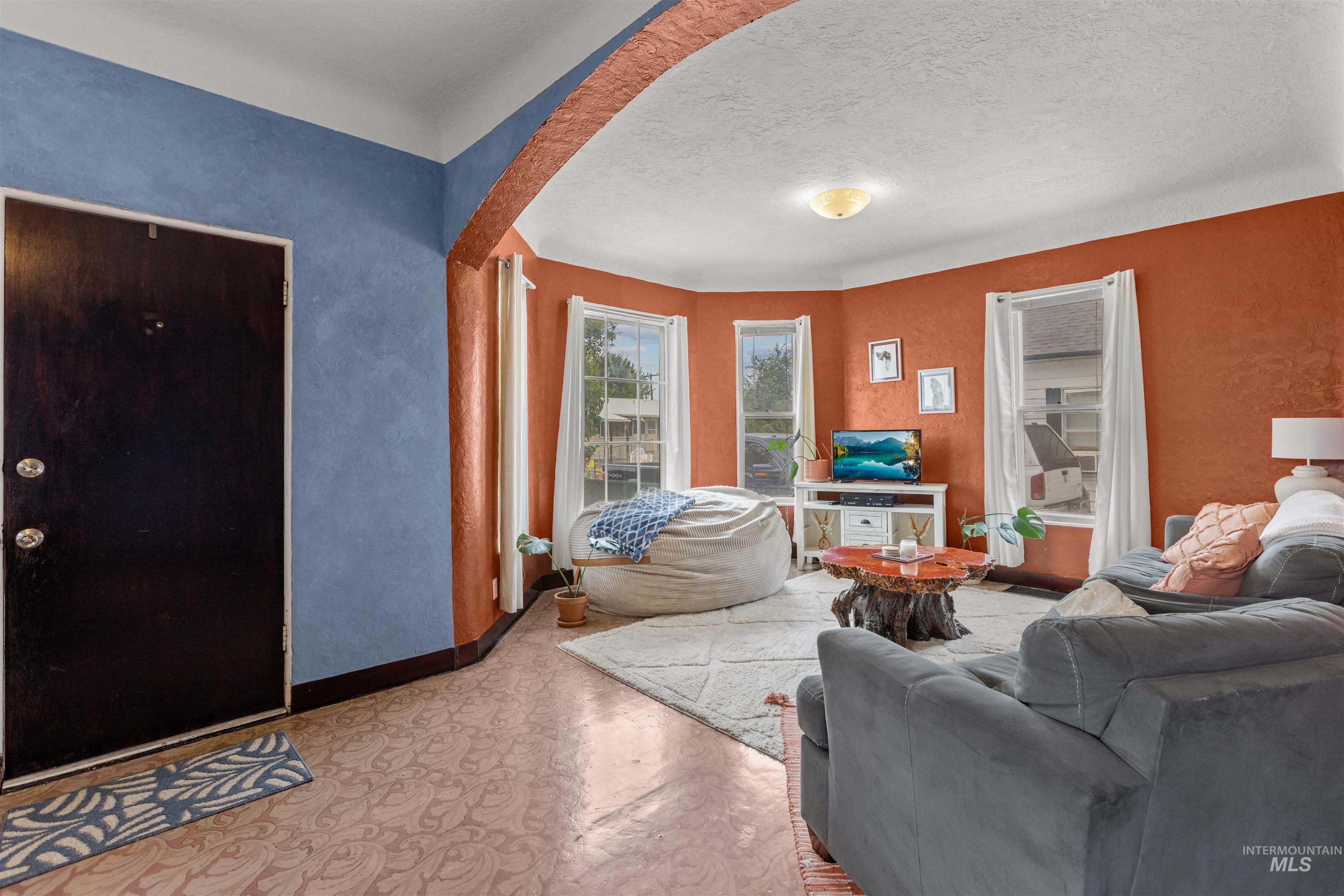 616 18th Ave N, Nampa, Idaho 83687, 2 Bedrooms, 1 Bathroom, Residential For Sale, Price $338,000, 98987936