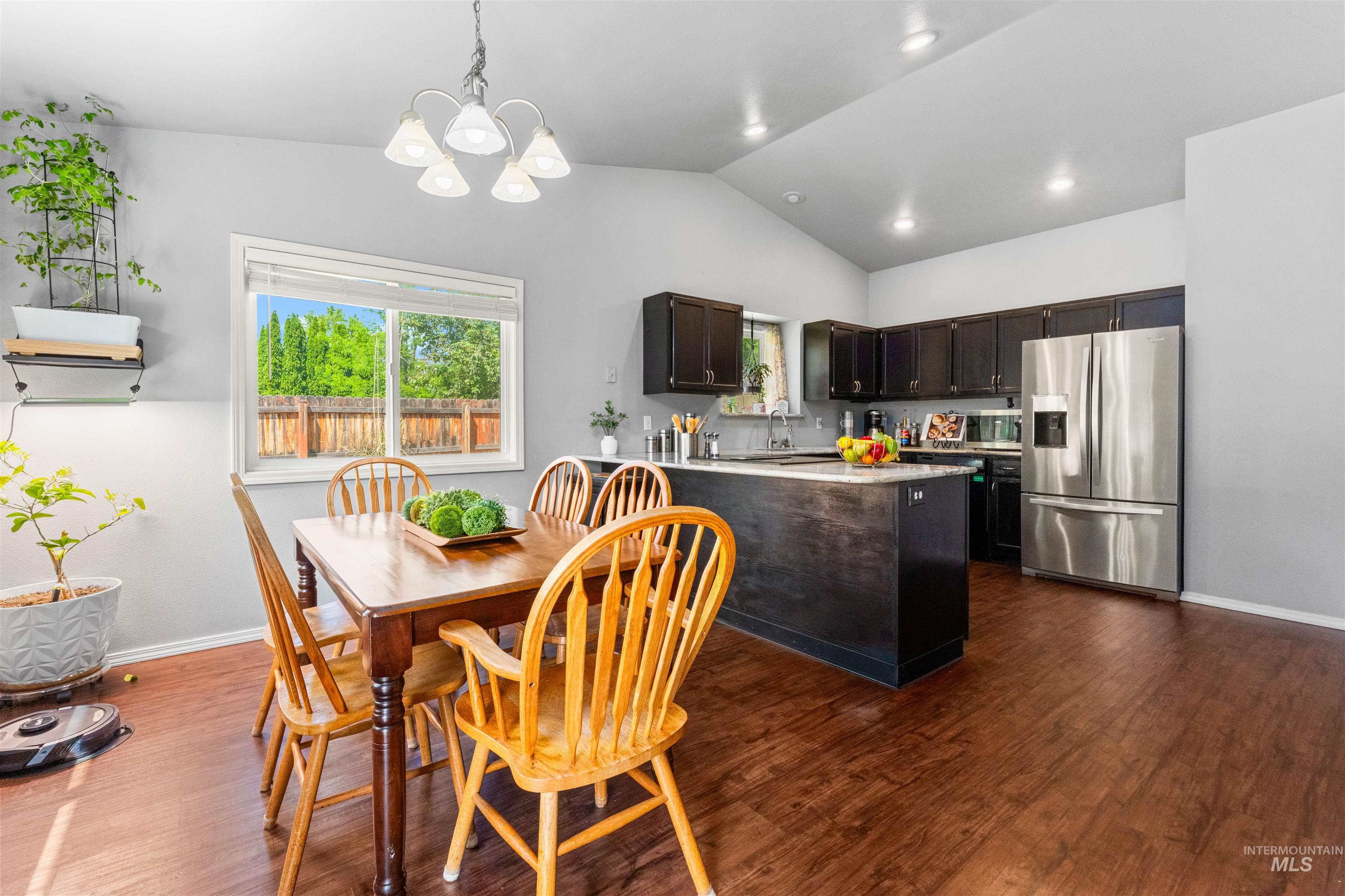 1653 N Eagle Creek Way, Eagle, Idaho 83616, 3 Bedrooms, 2 Bathrooms, Residential For Sale, Price $449,900,MLS 98987937