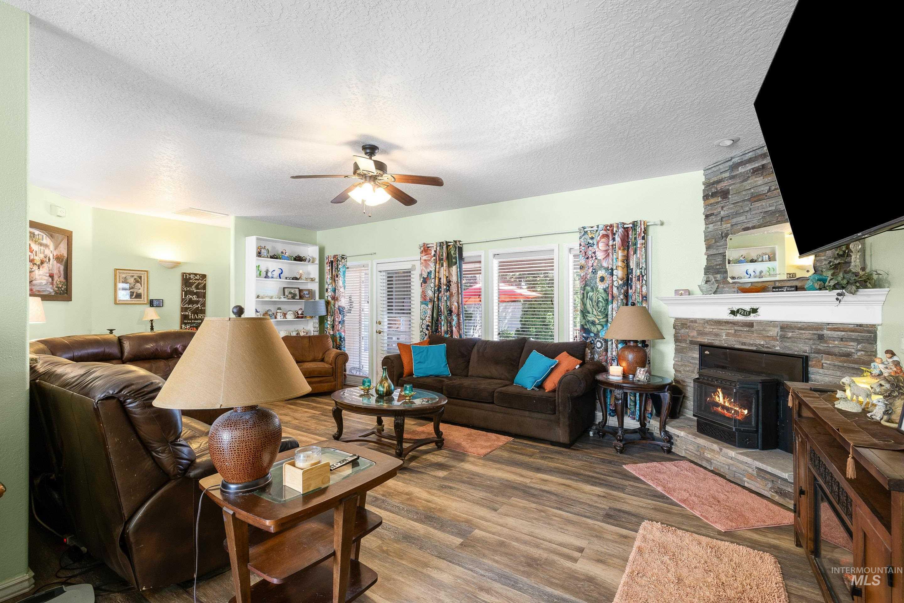 421 Morning Sun Dr, Nampa, Idaho 83686, 3 Bedrooms, 2 Bathrooms, Residential For Sale, Price $549,900, 98987939