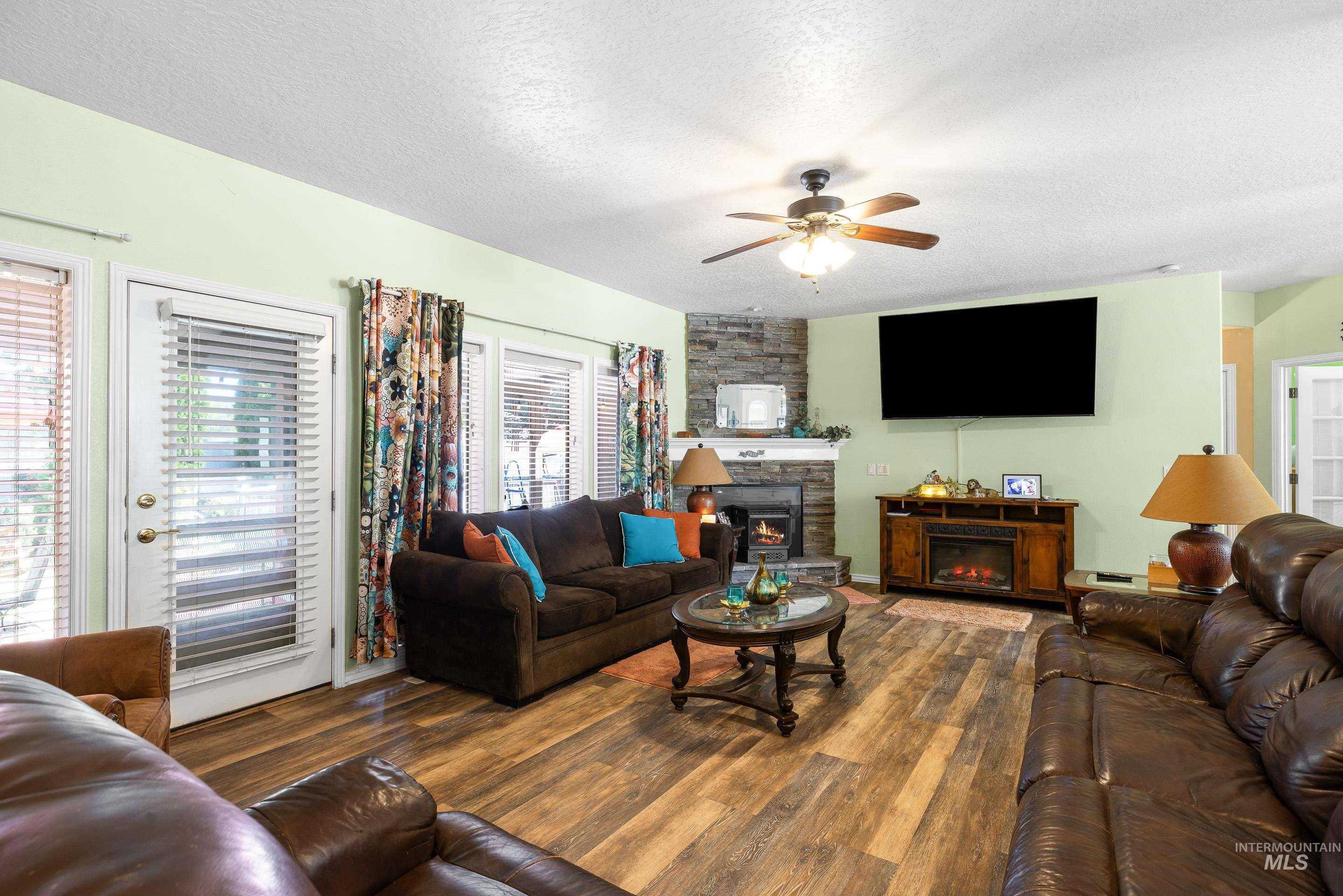 421 Morning Sun Dr, Nampa, Idaho 83686, 3 Bedrooms, 2 Bathrooms, Residential For Sale, Price $549,900, 98987939