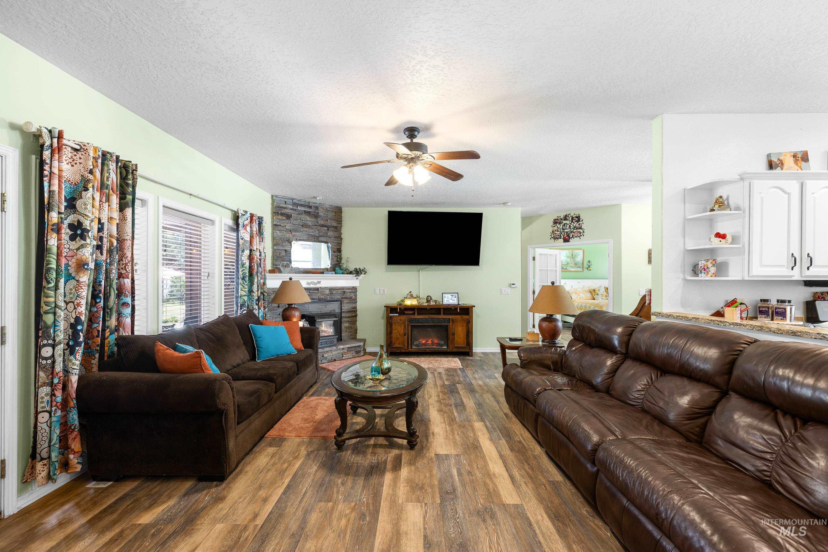 421 Morning Sun Dr, Nampa, Idaho 83686, 3 Bedrooms, 2 Bathrooms, Residential For Sale, Price $549,900, 98987939