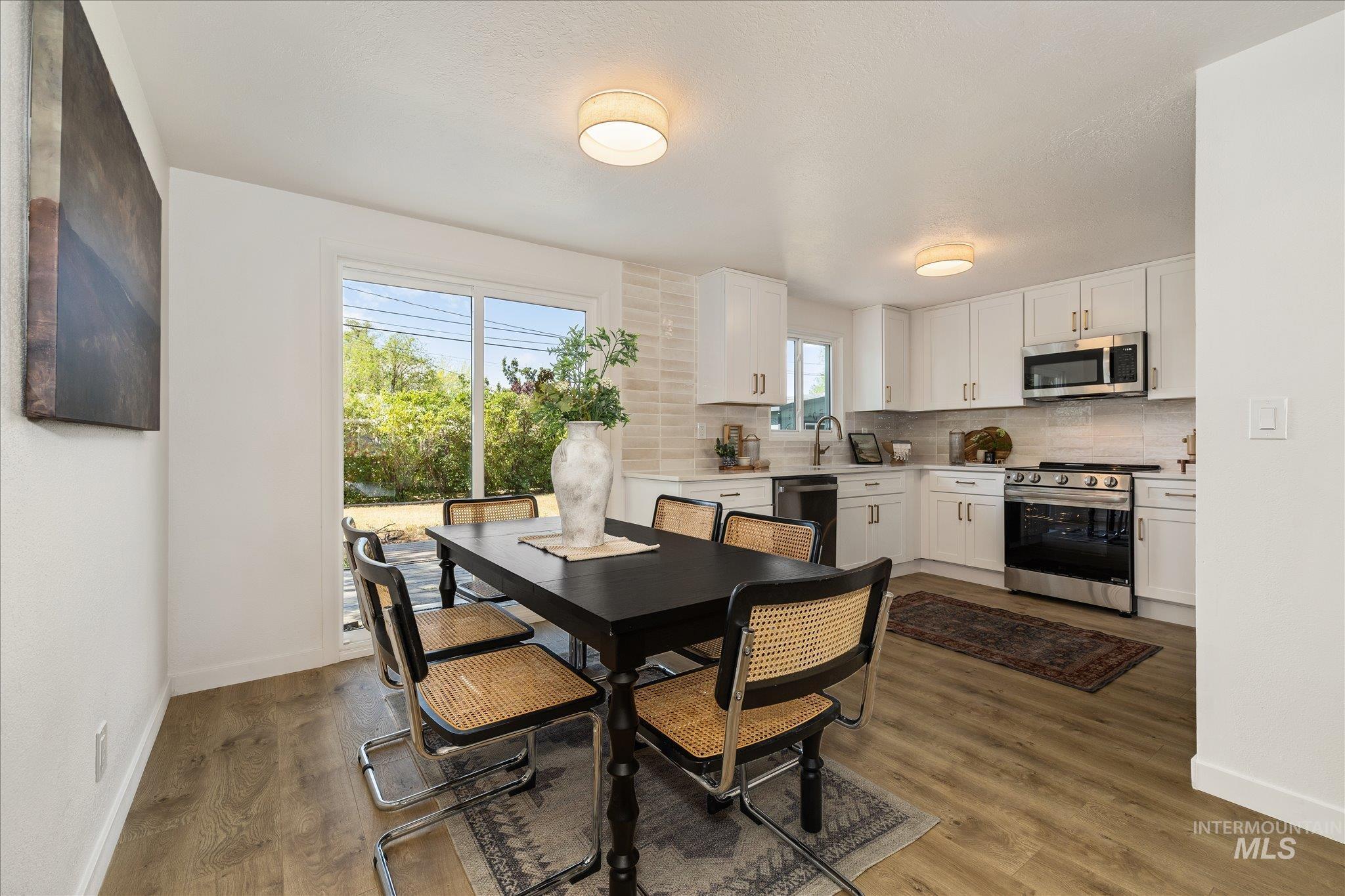 1015 E 16th N, Mountain Home, Idaho 83647, 3 Bedrooms, 1 Bathroom, Residential For Sale, Price $299,900, 98987945