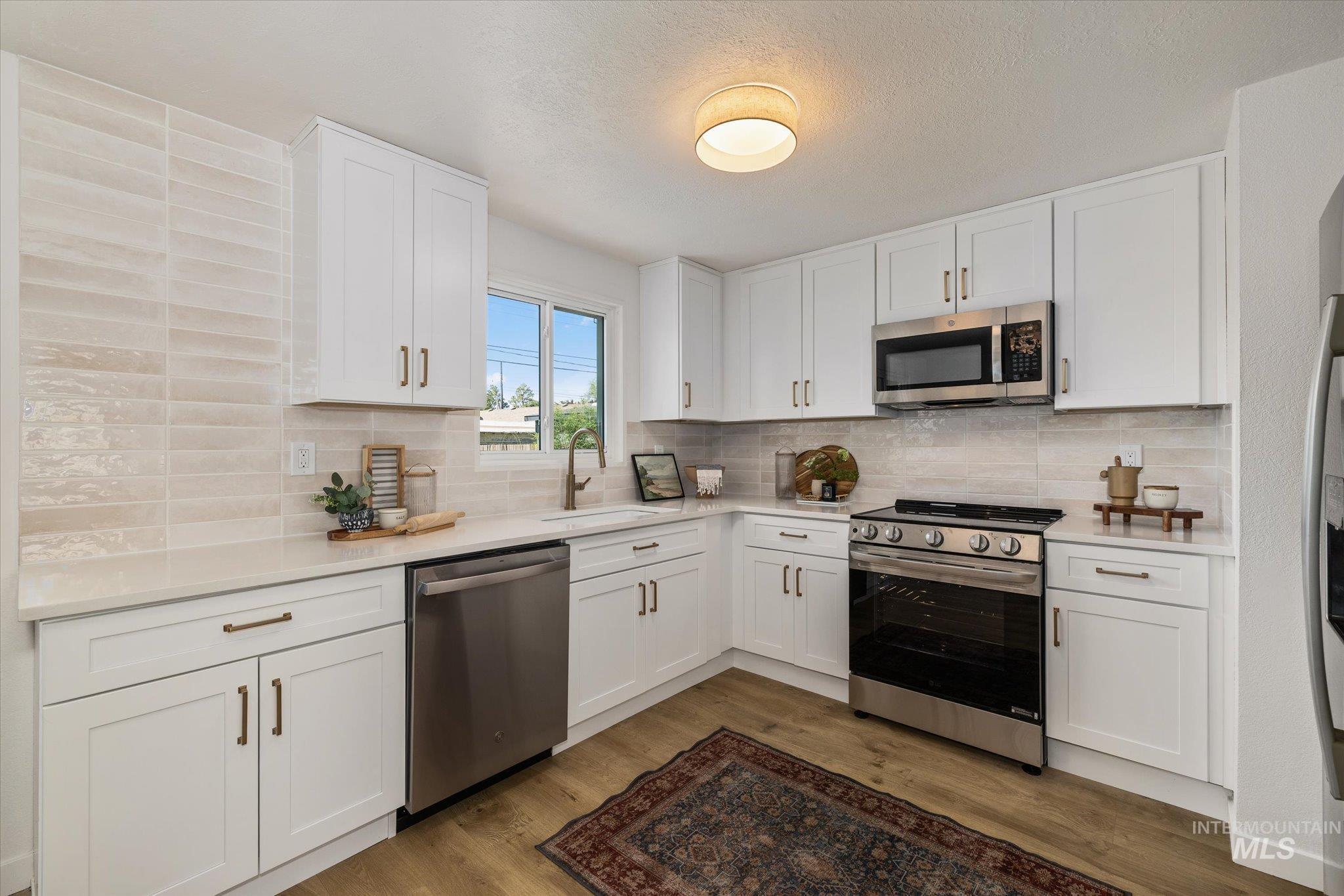 1015 E 16th N, Mountain Home, Idaho 83647, 3 Bedrooms, 1 Bathroom, Residential For Sale, Price $299,900, 98987945