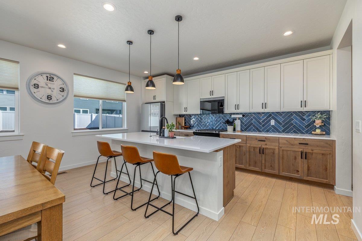 1380 W Chilitna St, Meridian, Idaho 83642, 3 Bedrooms, 2.5 Bathrooms, Residential For Sale, Price $575,000, 98987947